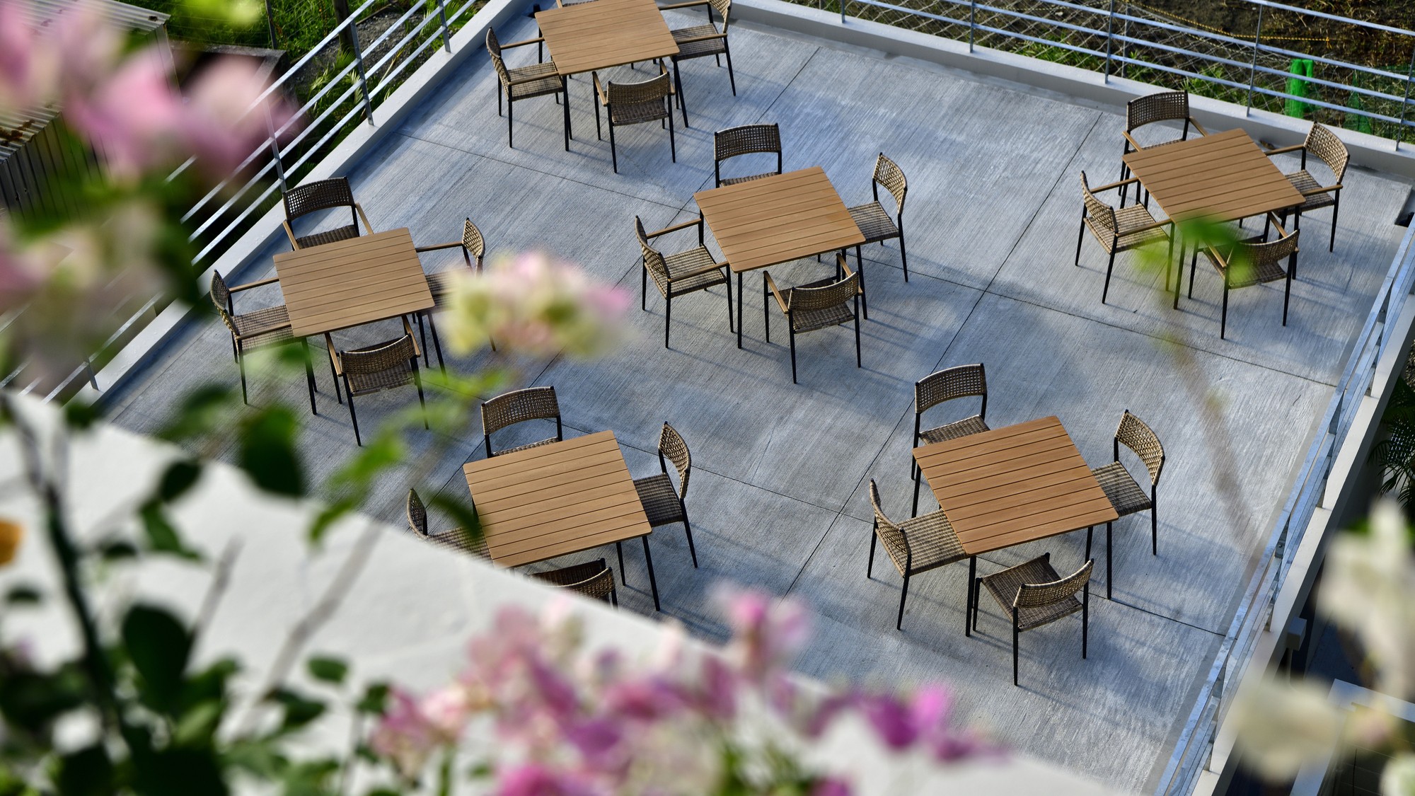 レセプション＆レストラン