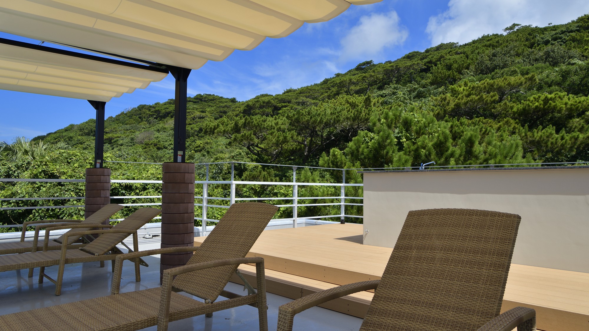 ルーフトップテラス