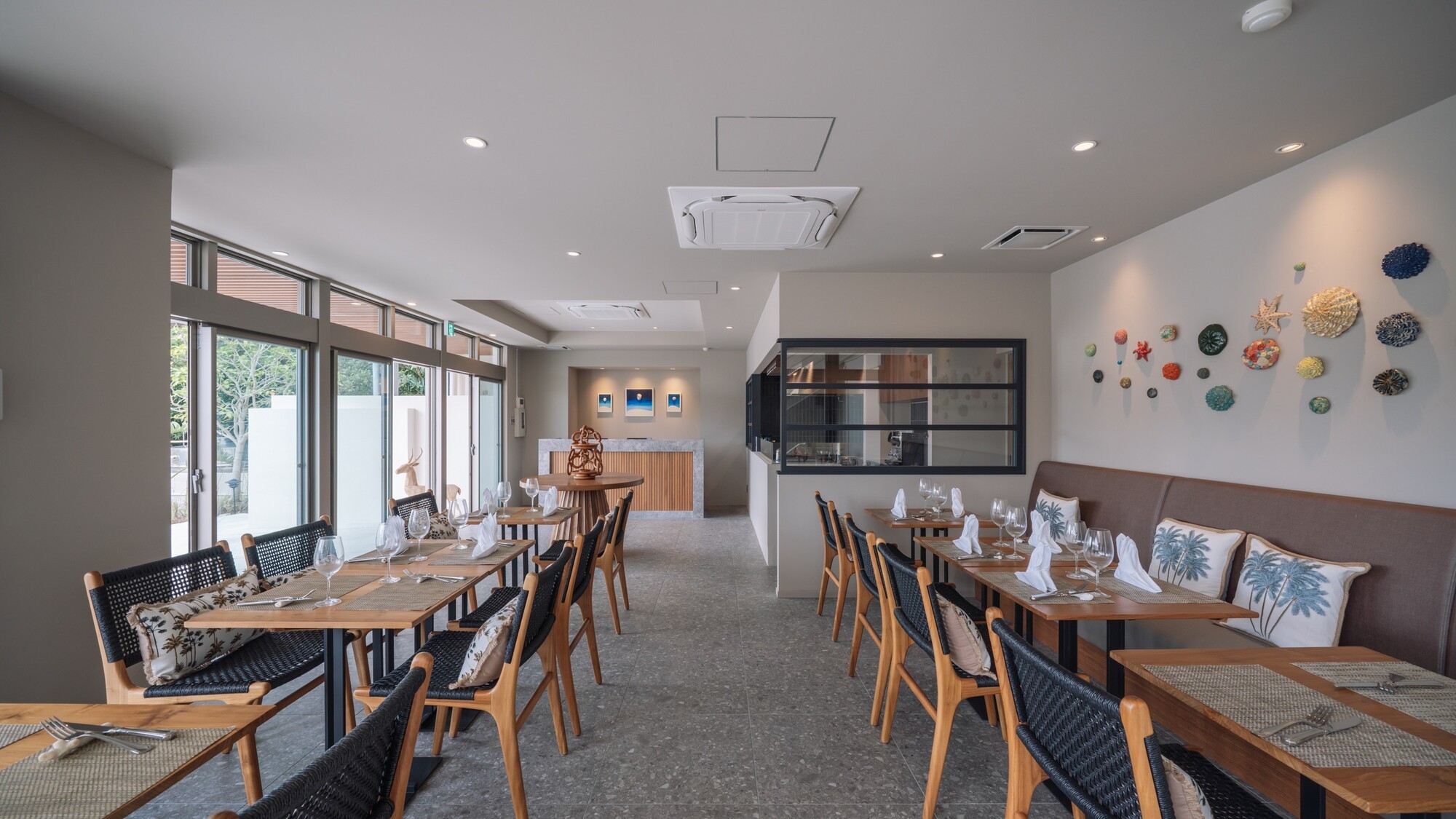 レセプション＆レストラン