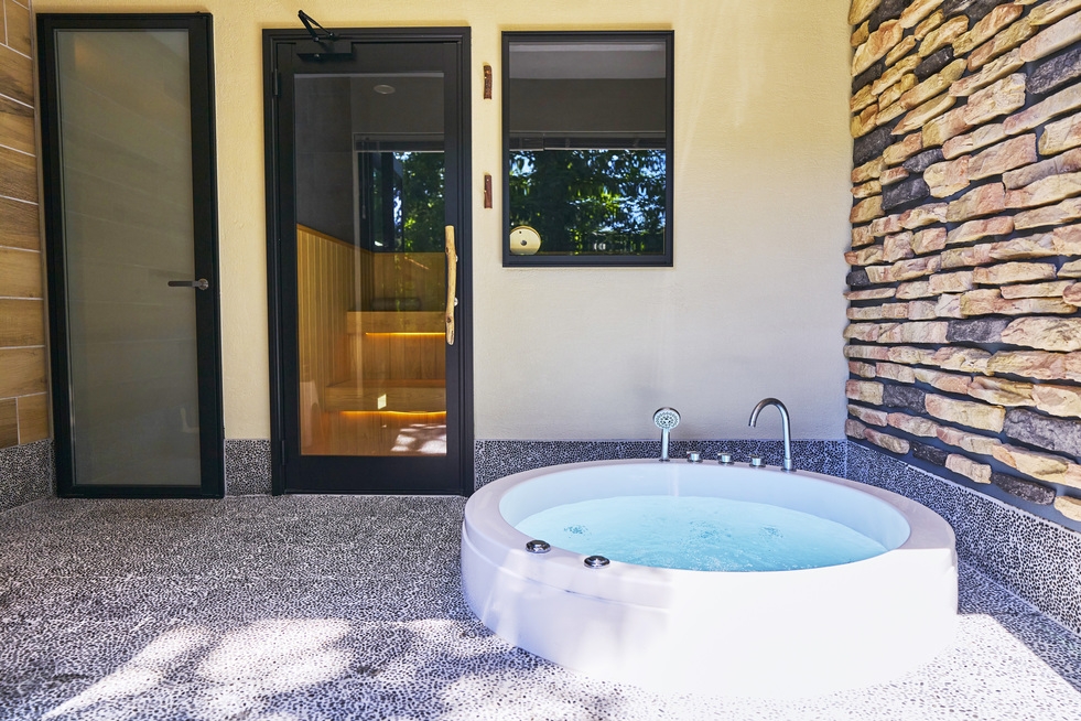 【ヤマボウシ】サウナ＆ジャグジー付き！素泊まりシンプルステイプラン (食事オプションあり)