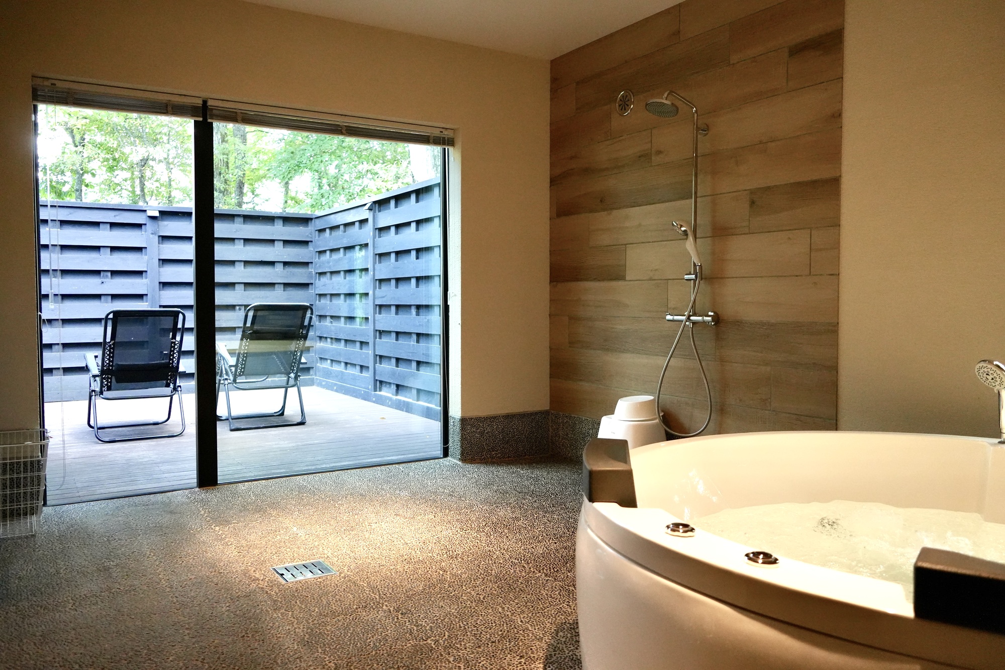 【アカマツ】ジャグジー