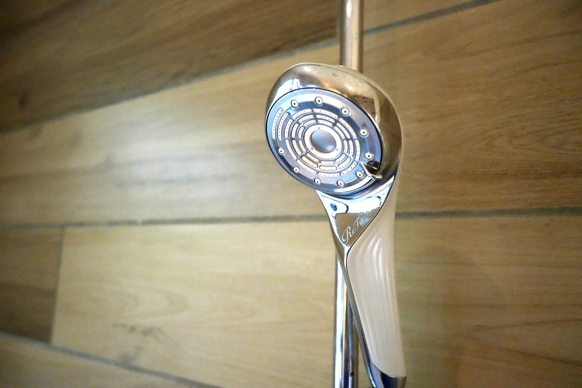 【アカマツ】シャワー