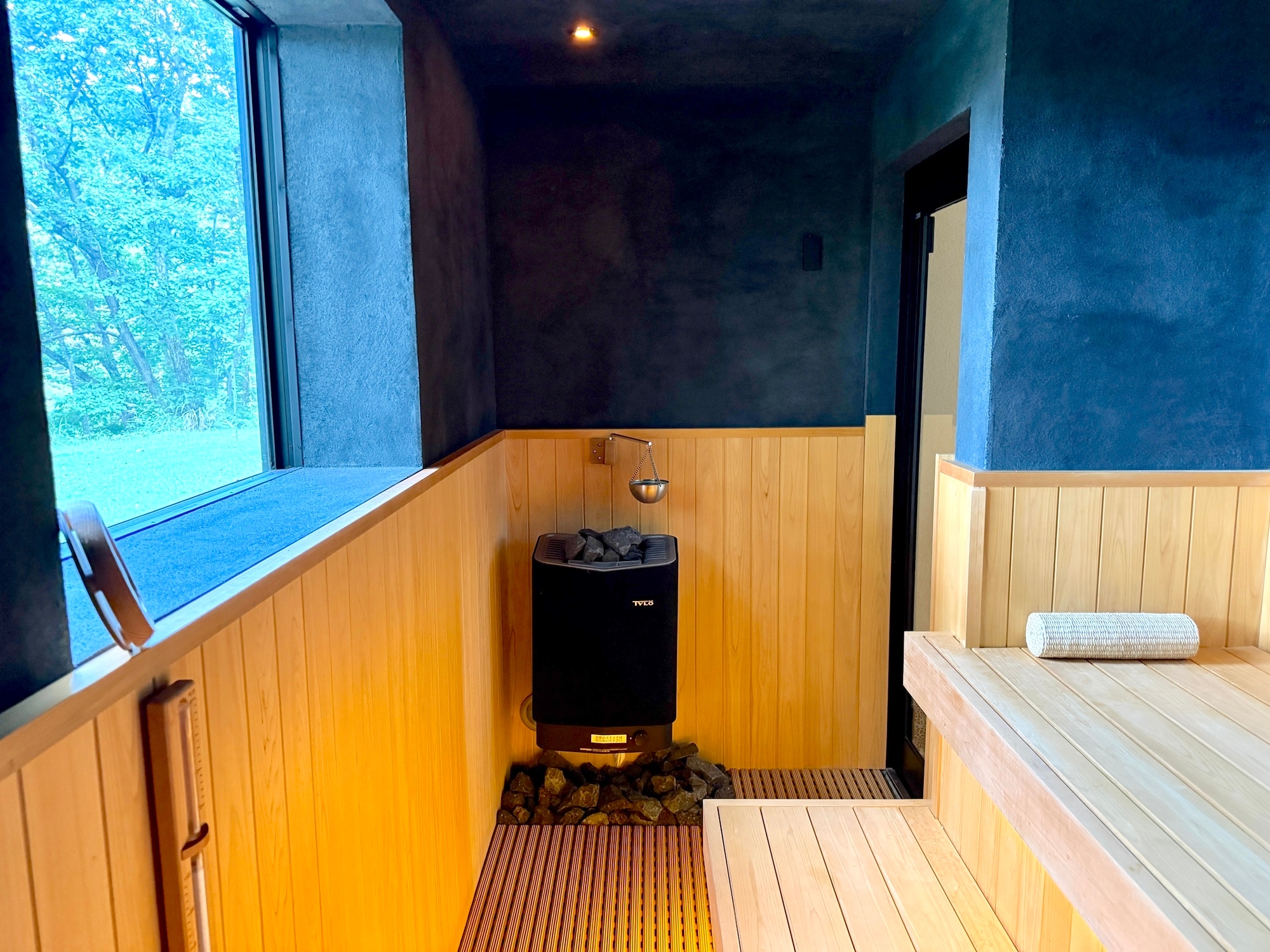 ＴＨＥ　ＢＥＩＴＨ