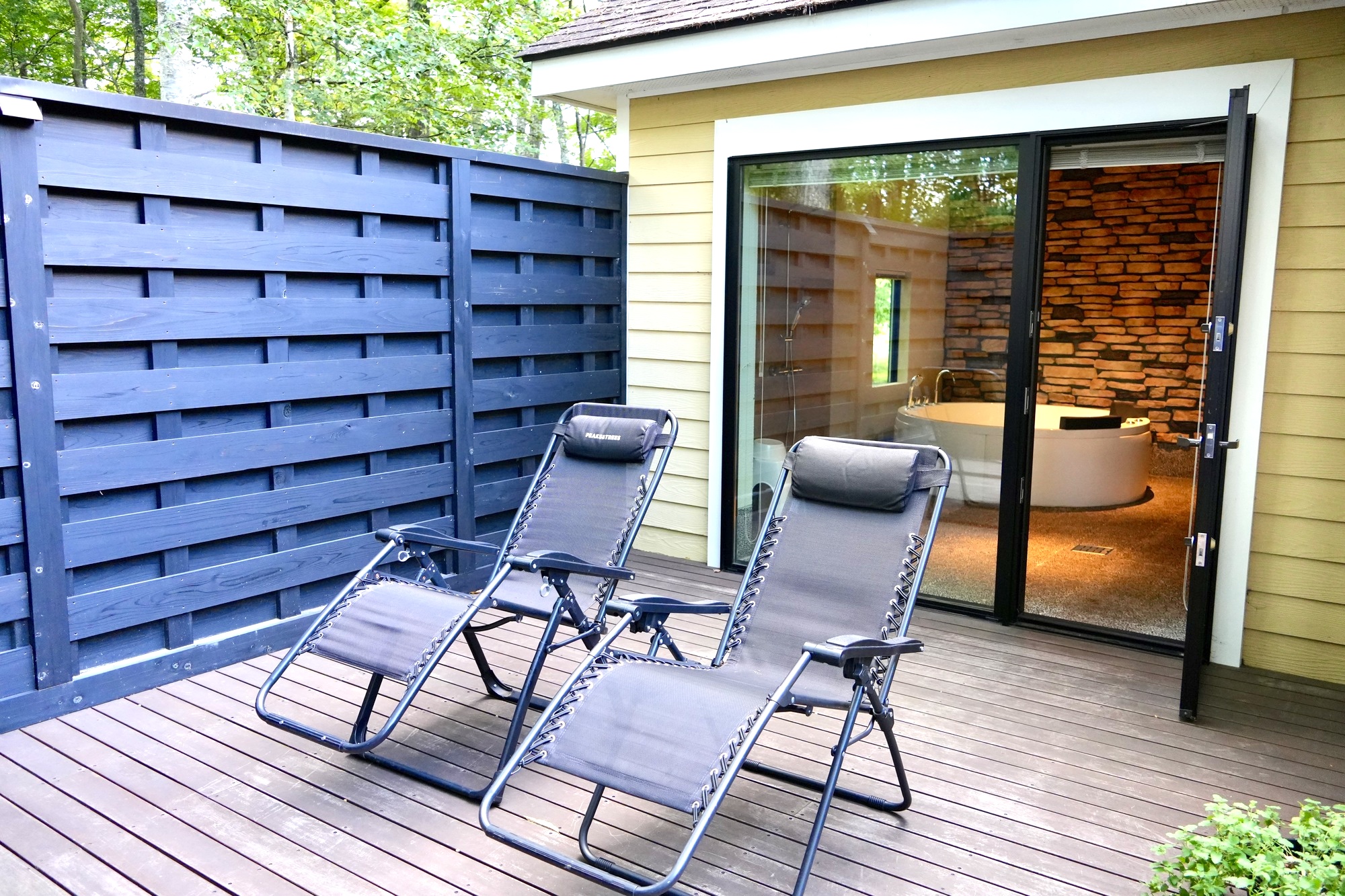 【アカマツ】テラス