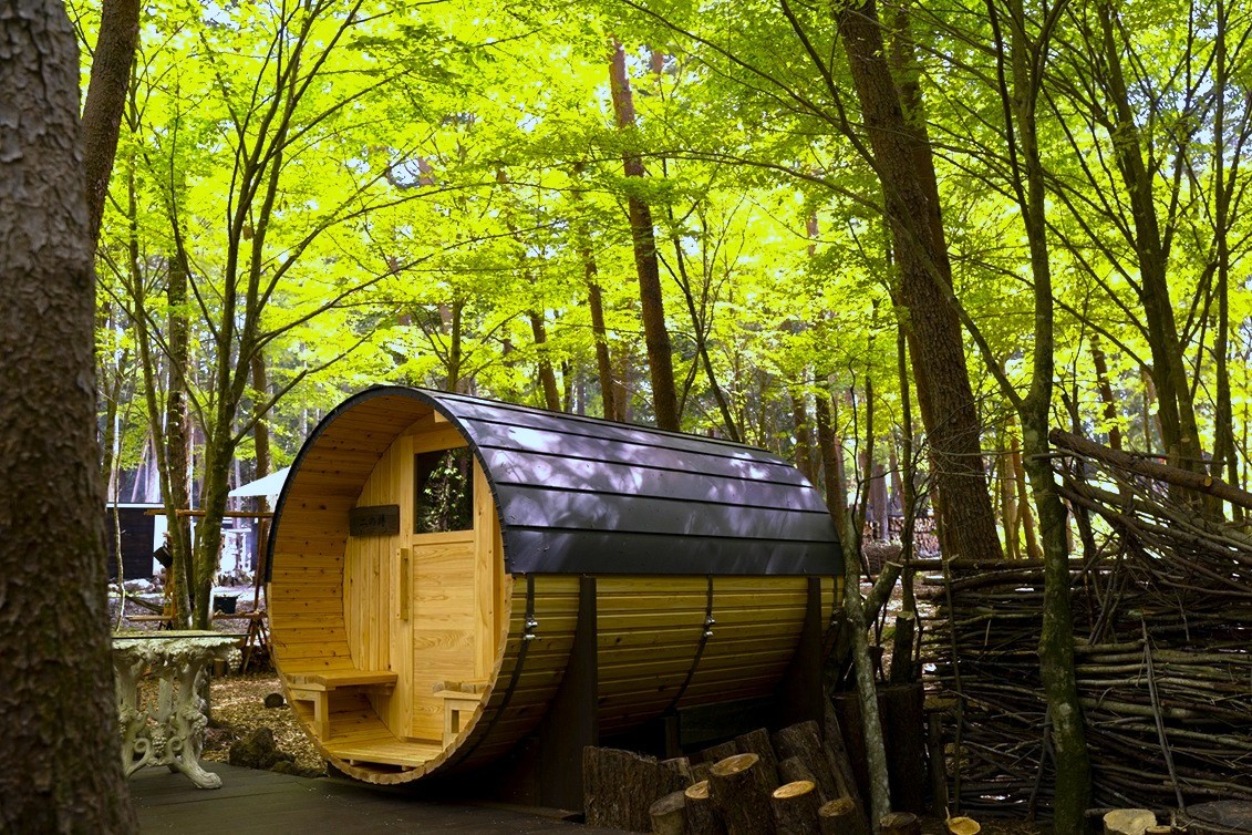 森中のバレルサウナ