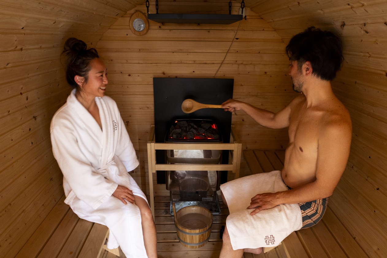 森の中のバレルサウナ