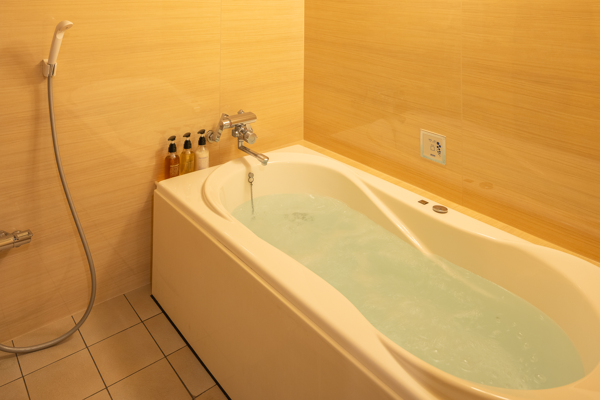 ジャグジーバス