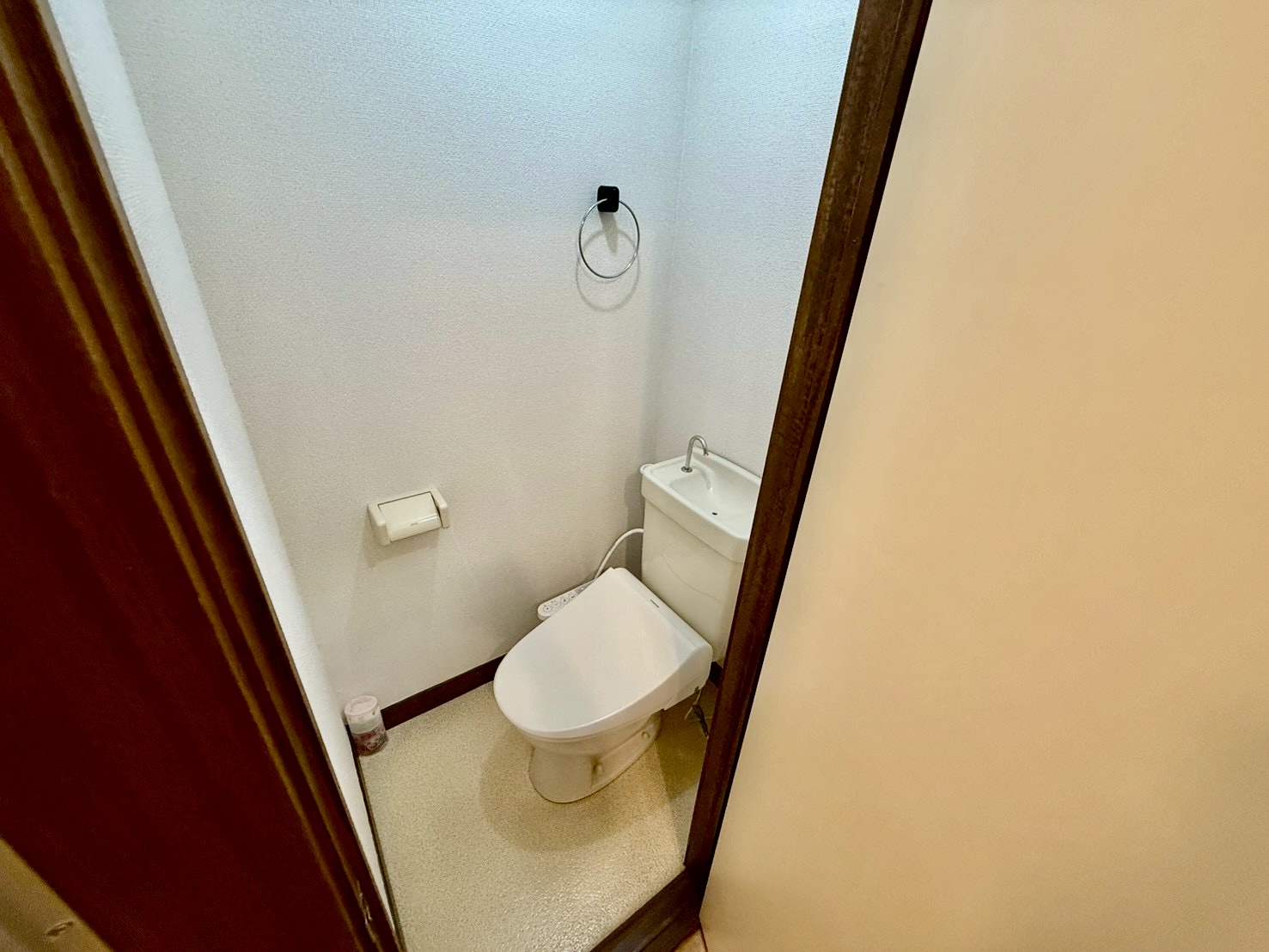 ウォシュレット付きトイレ