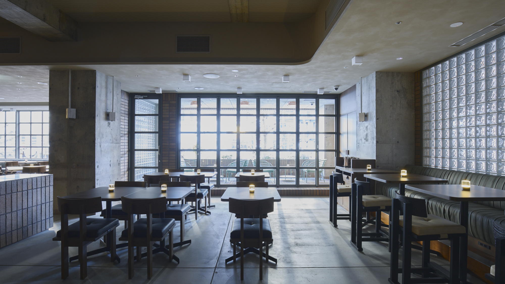 オールデイダイニング「EZARO」