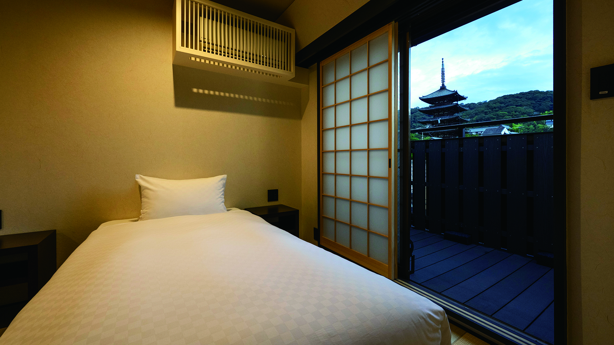 鈴 夢見坂 夢子（3階）