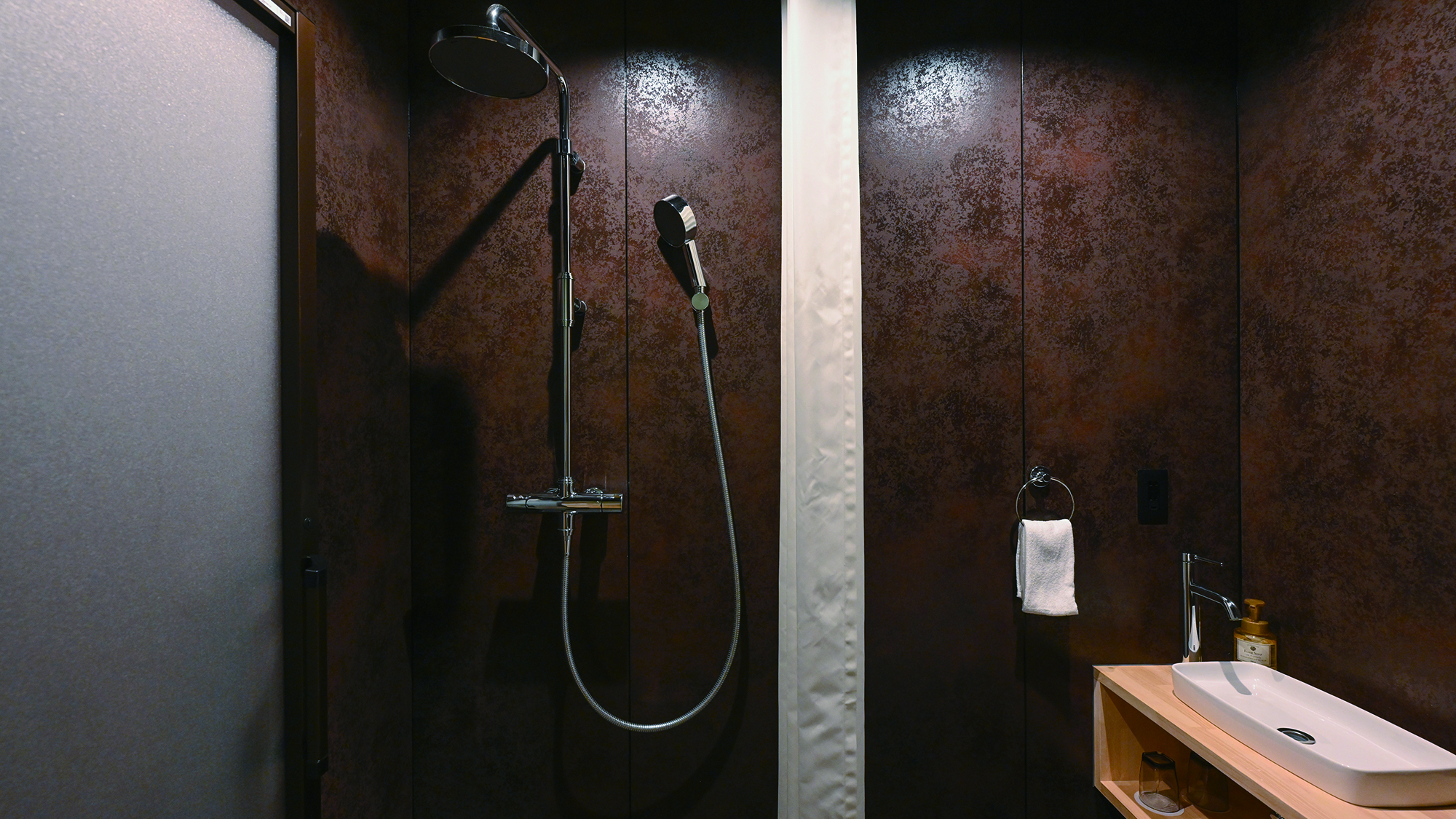 鈴 夢見坂 夢子（1階）