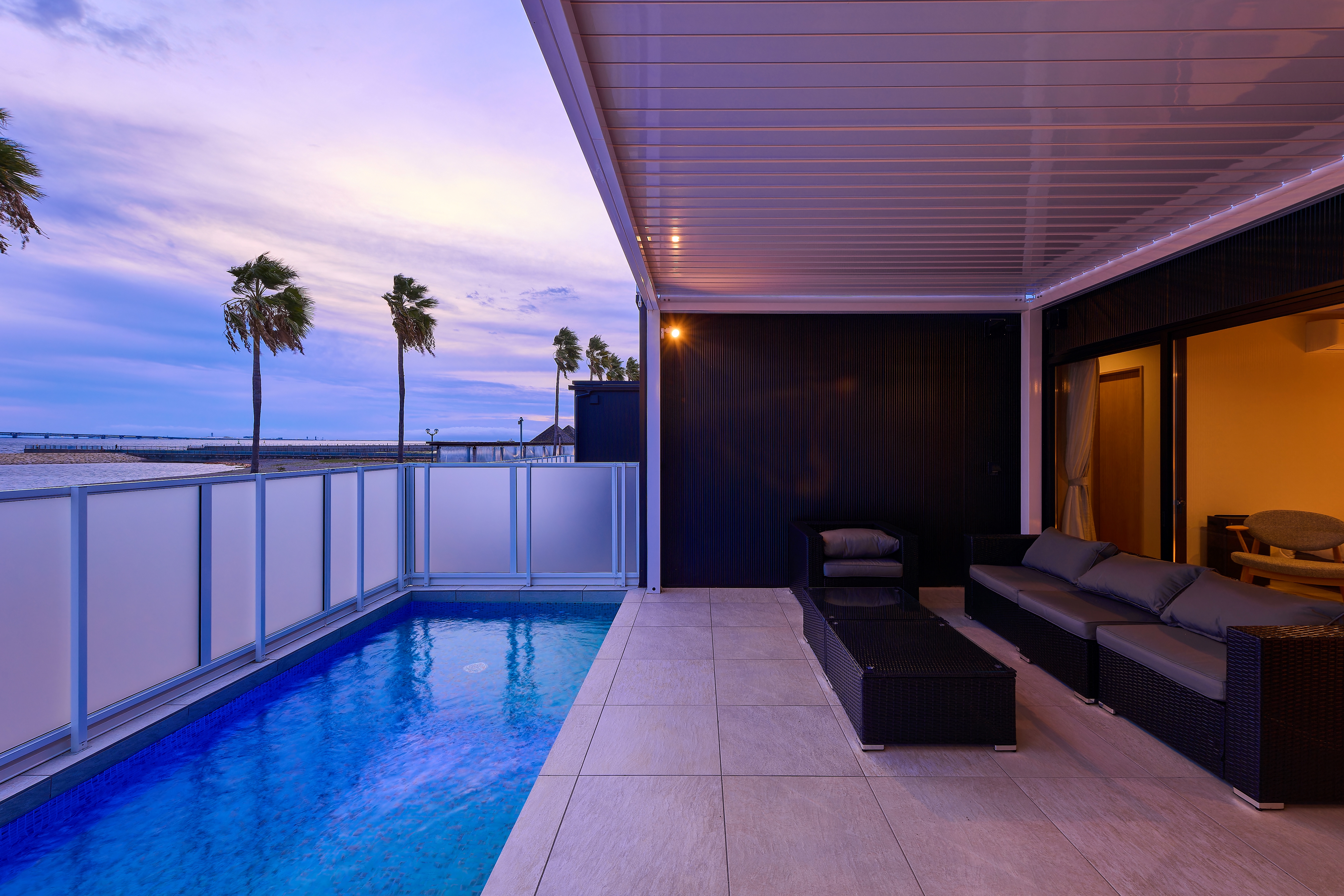 オーシャンフロントテラス