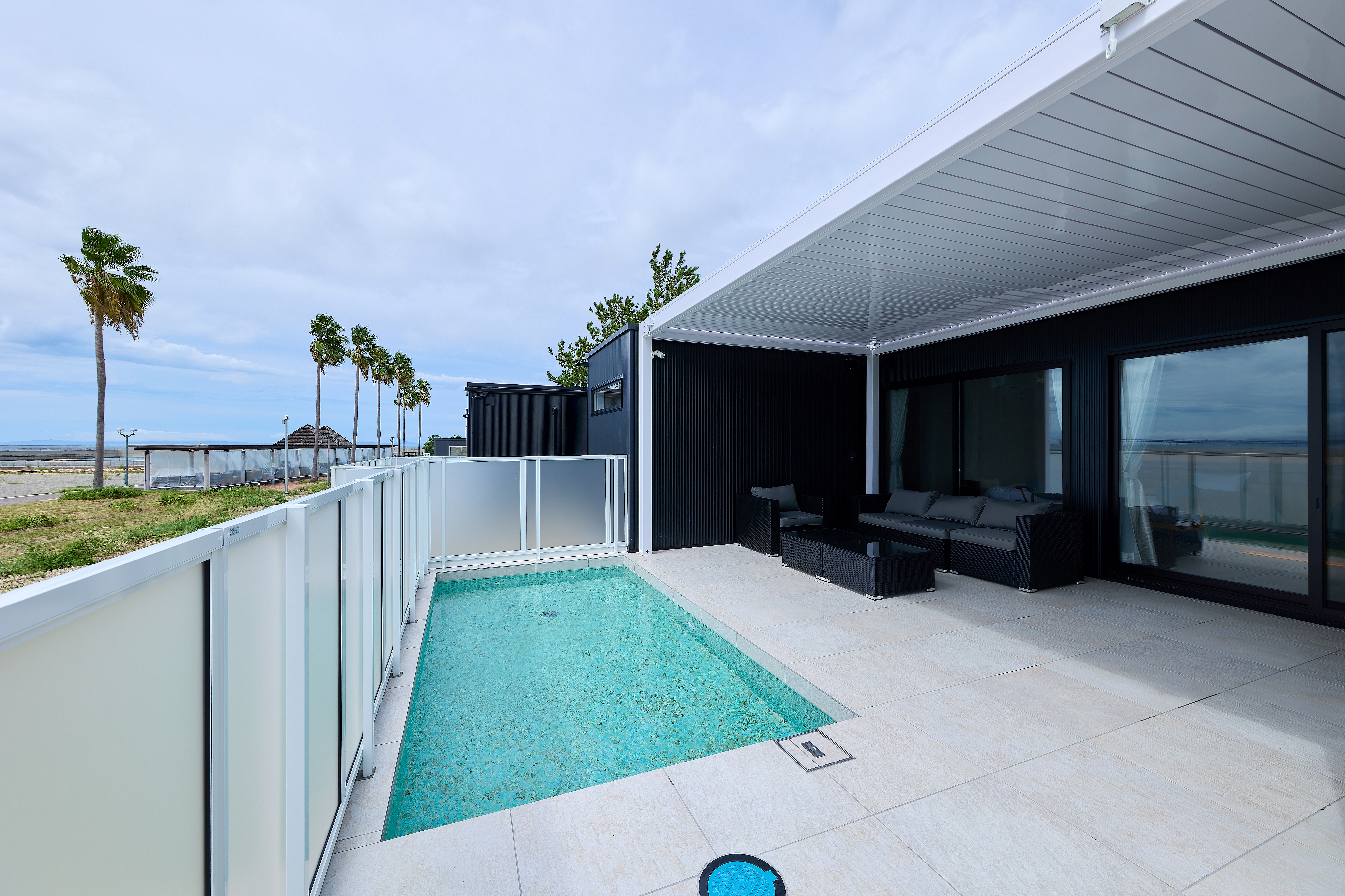 オーシャンフロントテラス