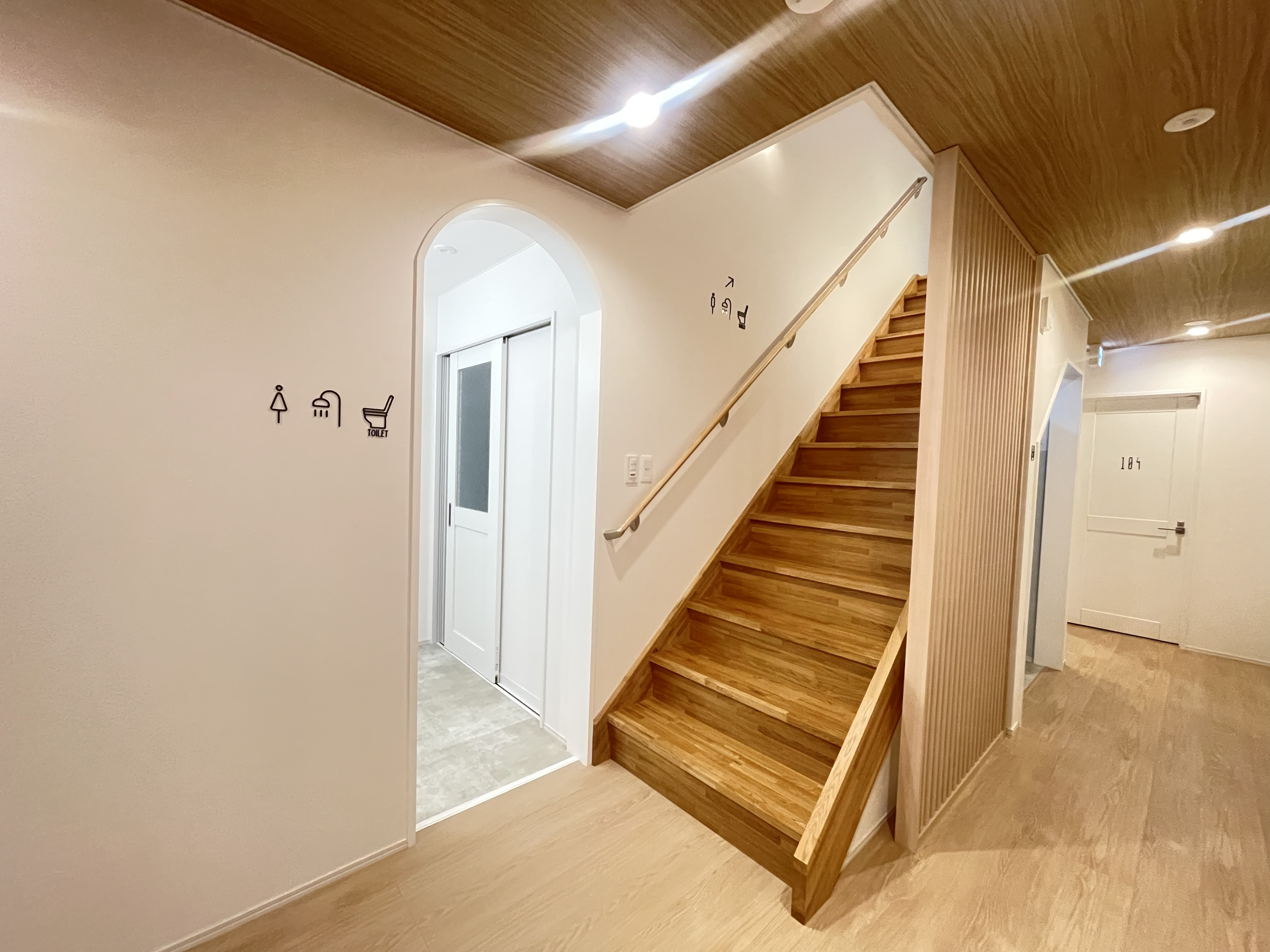 女性洗面エリア入口