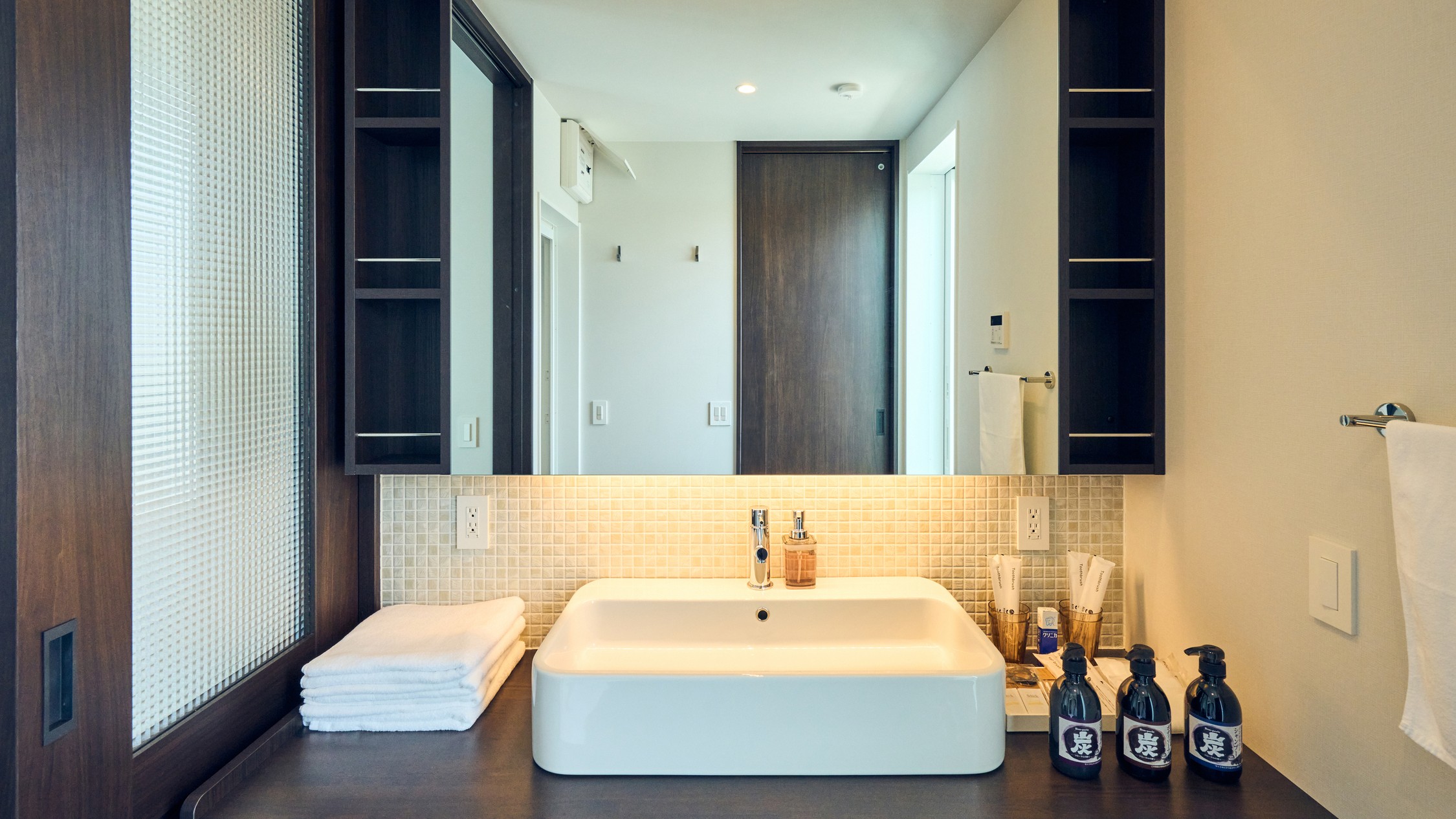 【露天風呂/プール付】Luxuryトレーラーハウス