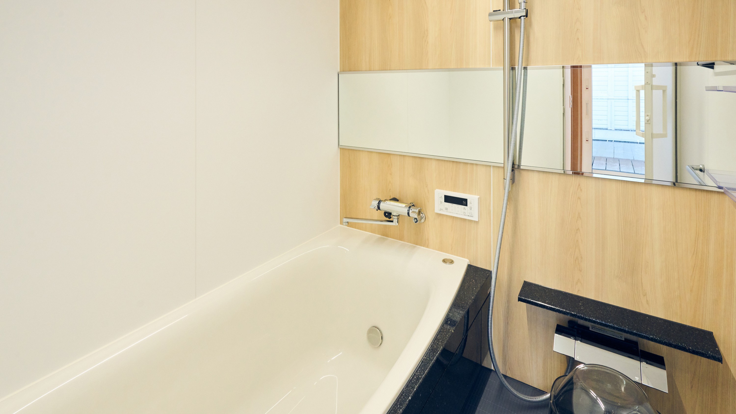 【露天風呂/プール付】Luxuryトレーラーハウス