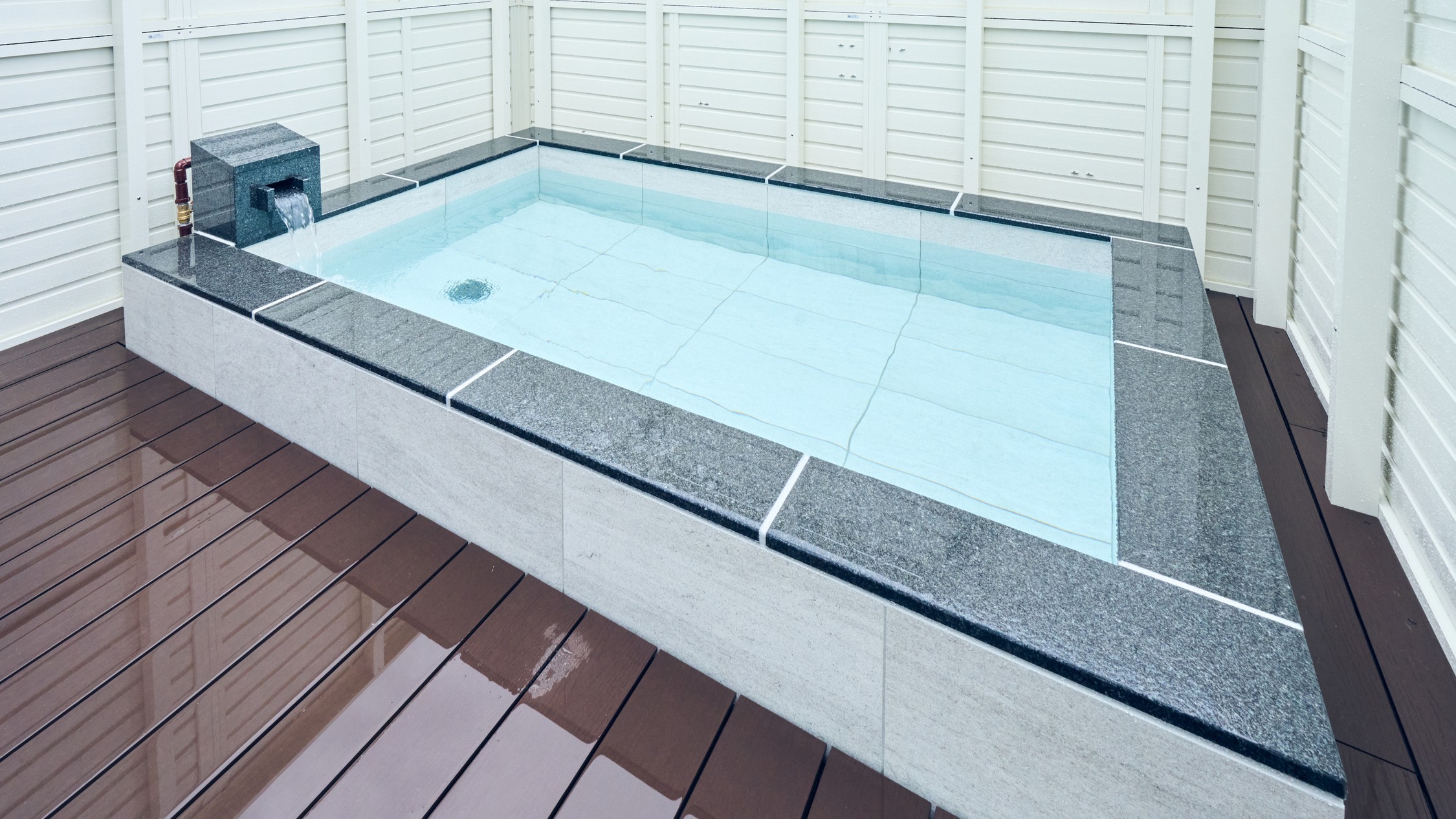 【露天風呂/プール付】Luxuryトレーラーハウス