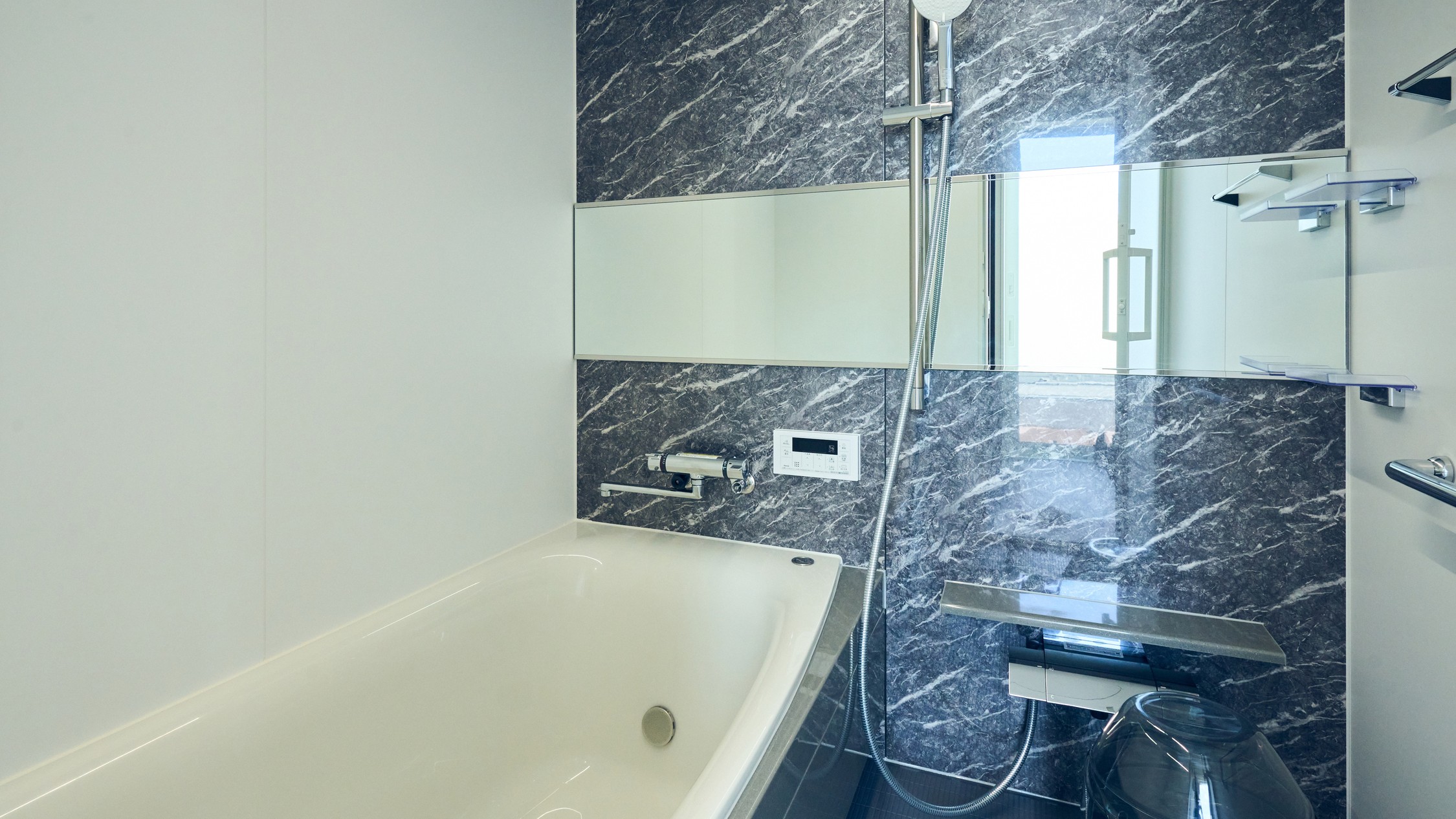 【露天風呂/プール付】Luxuryトレーラーハウス