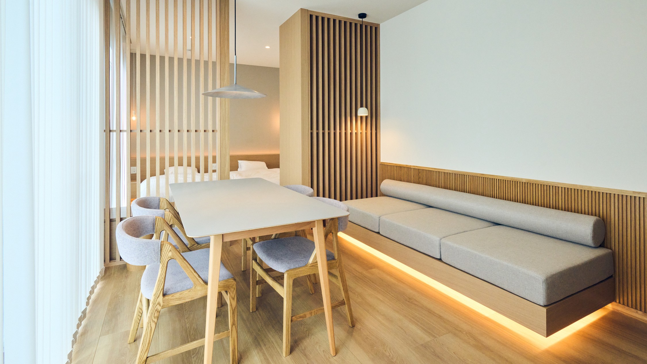 木の温もりを感じられる北欧モダンなナチュラルな雰囲気が漂います。