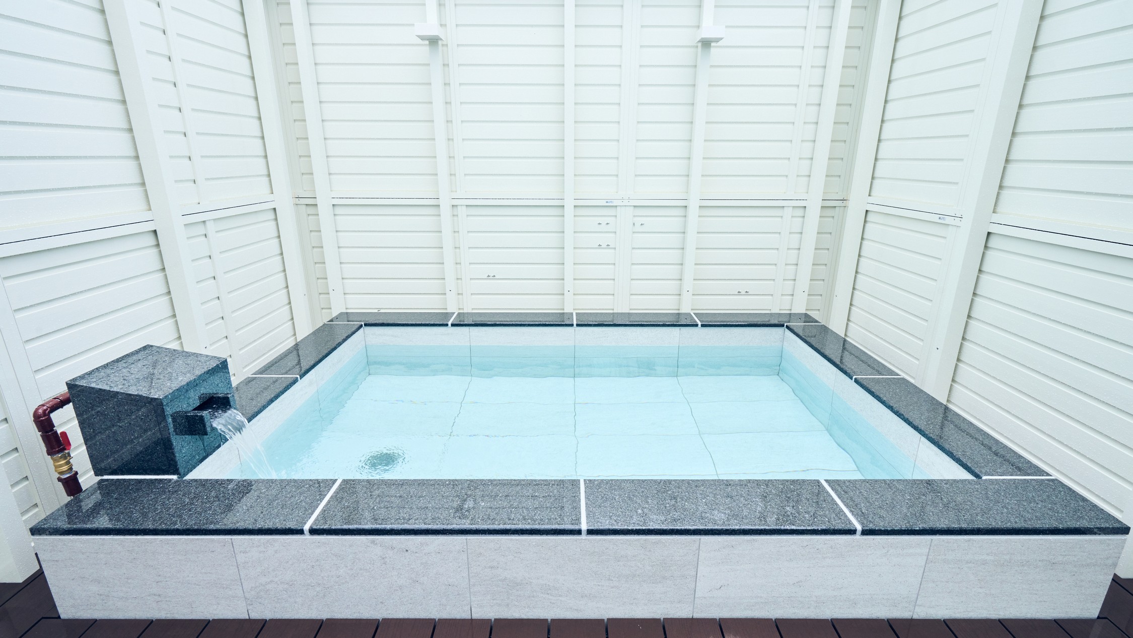 【露天風呂/プール付】Luxuryトレーラーハウス