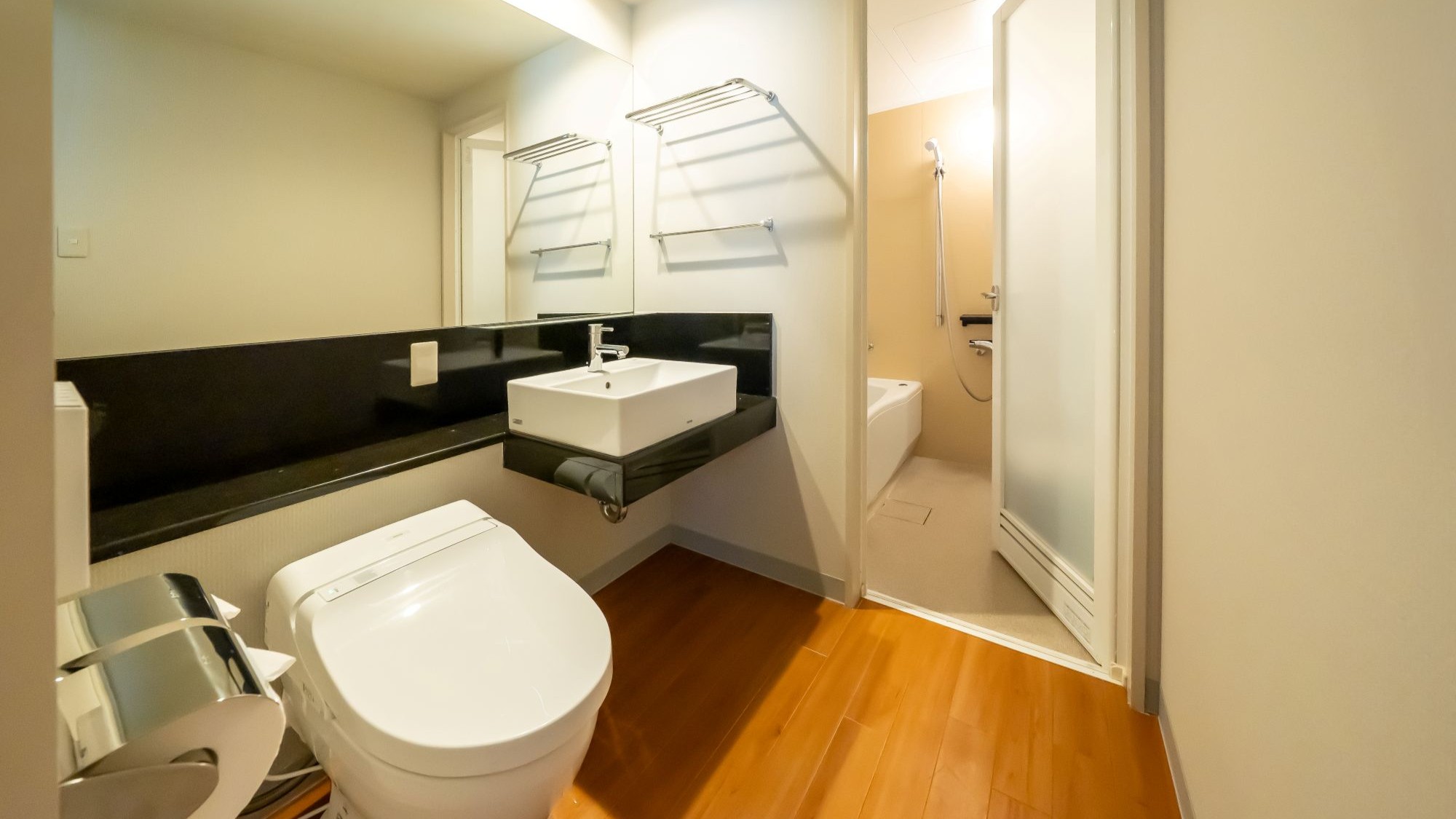 コーナーツイン【禁煙】・スーペリアツイン【禁煙】／バス・トイレ