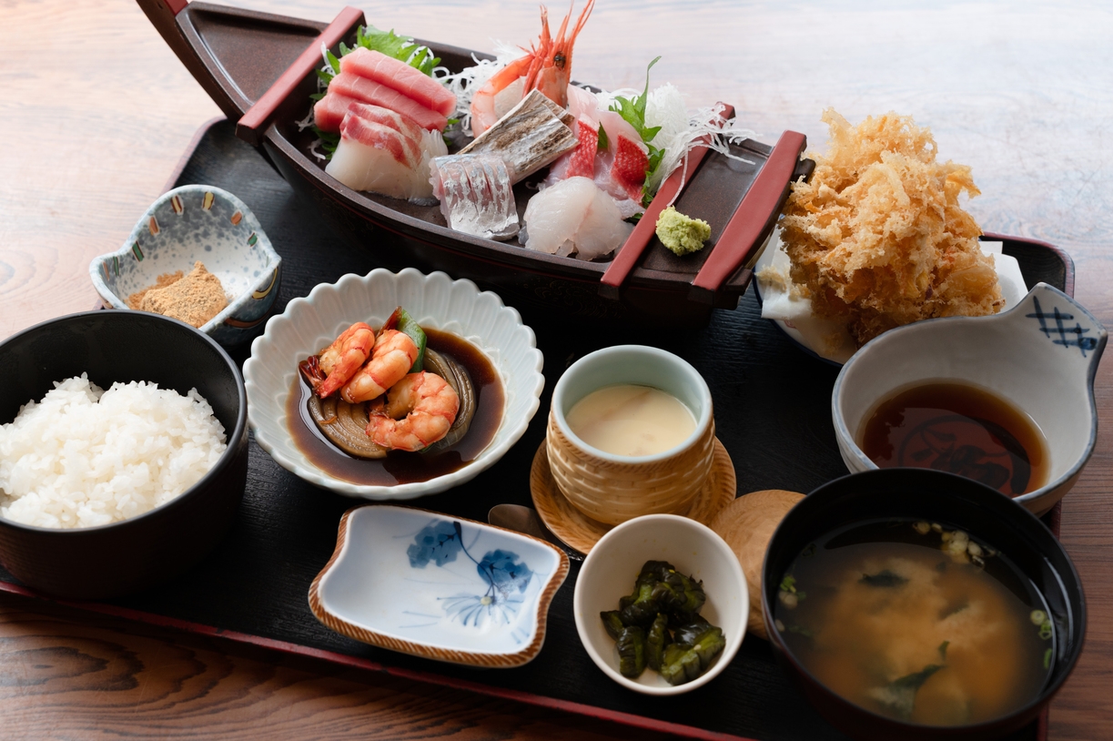 【家族限定】1棟貸切プラン☆夏休みを網代の海で楽しもう【2食付】　