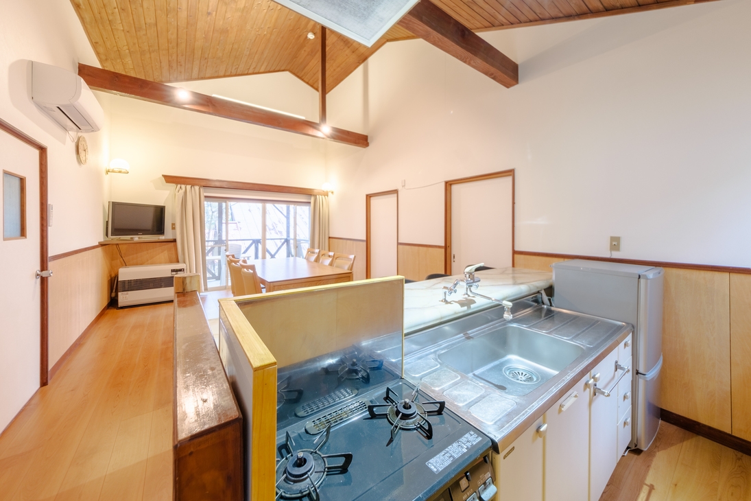 【平日限定割引】お得に宿泊して、あなたの旅の思い出をおしえてください！