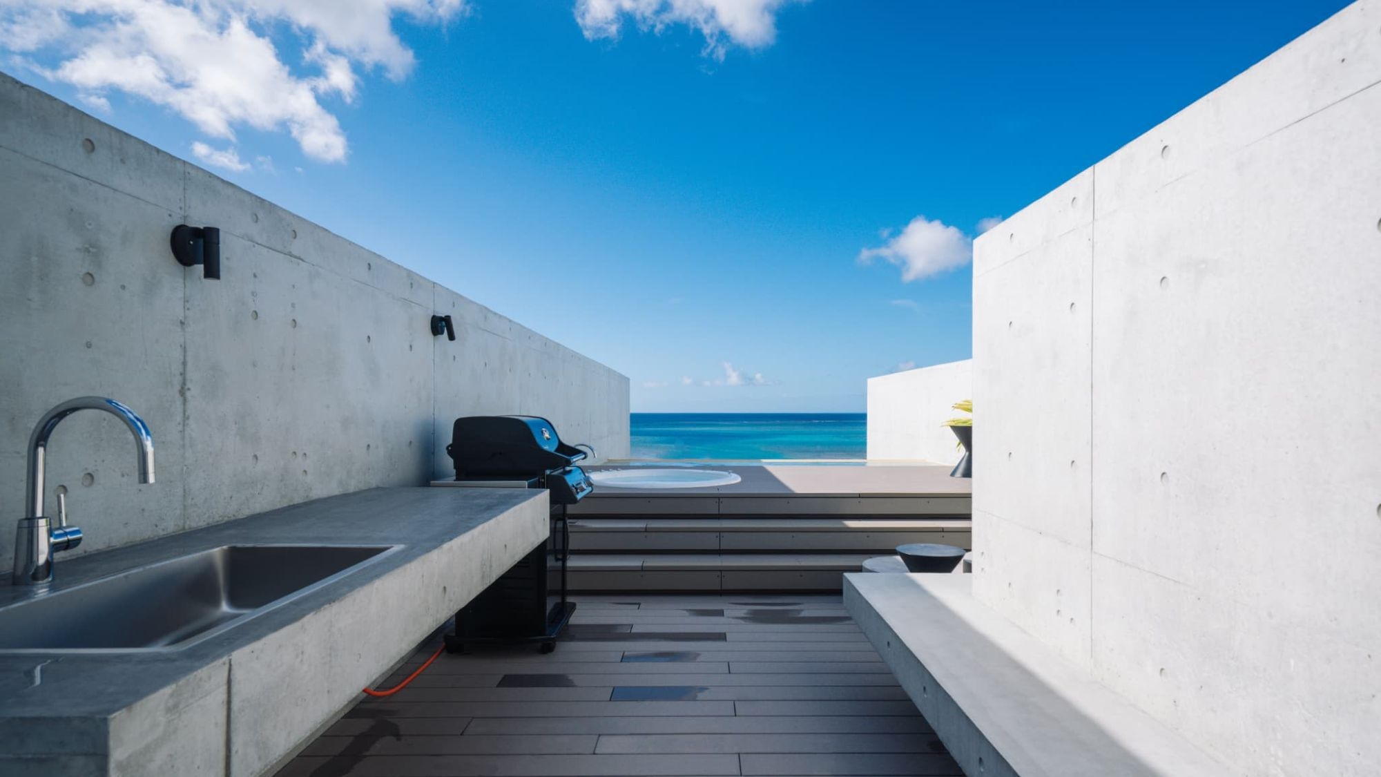 連泊｜海と風に包まれるプライベートヴィラで過ごす、ゆとりのリゾート時間【素泊まり】