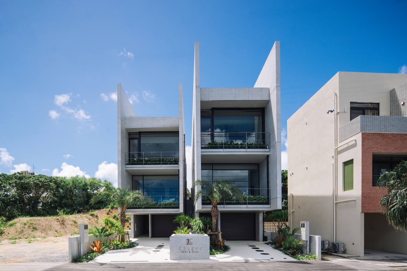 セレヴィ読谷Ａ棟・Ｂ棟