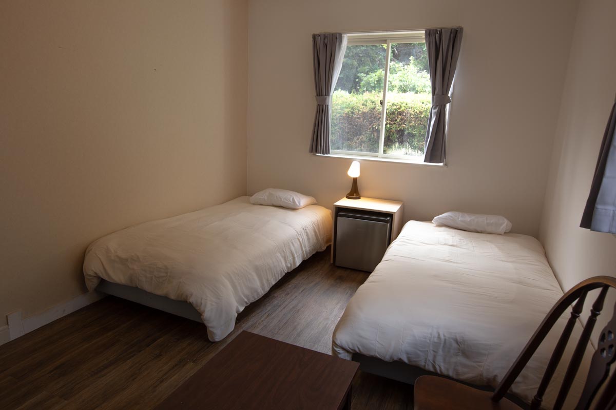 ツインルーム（バス・トレイ付）