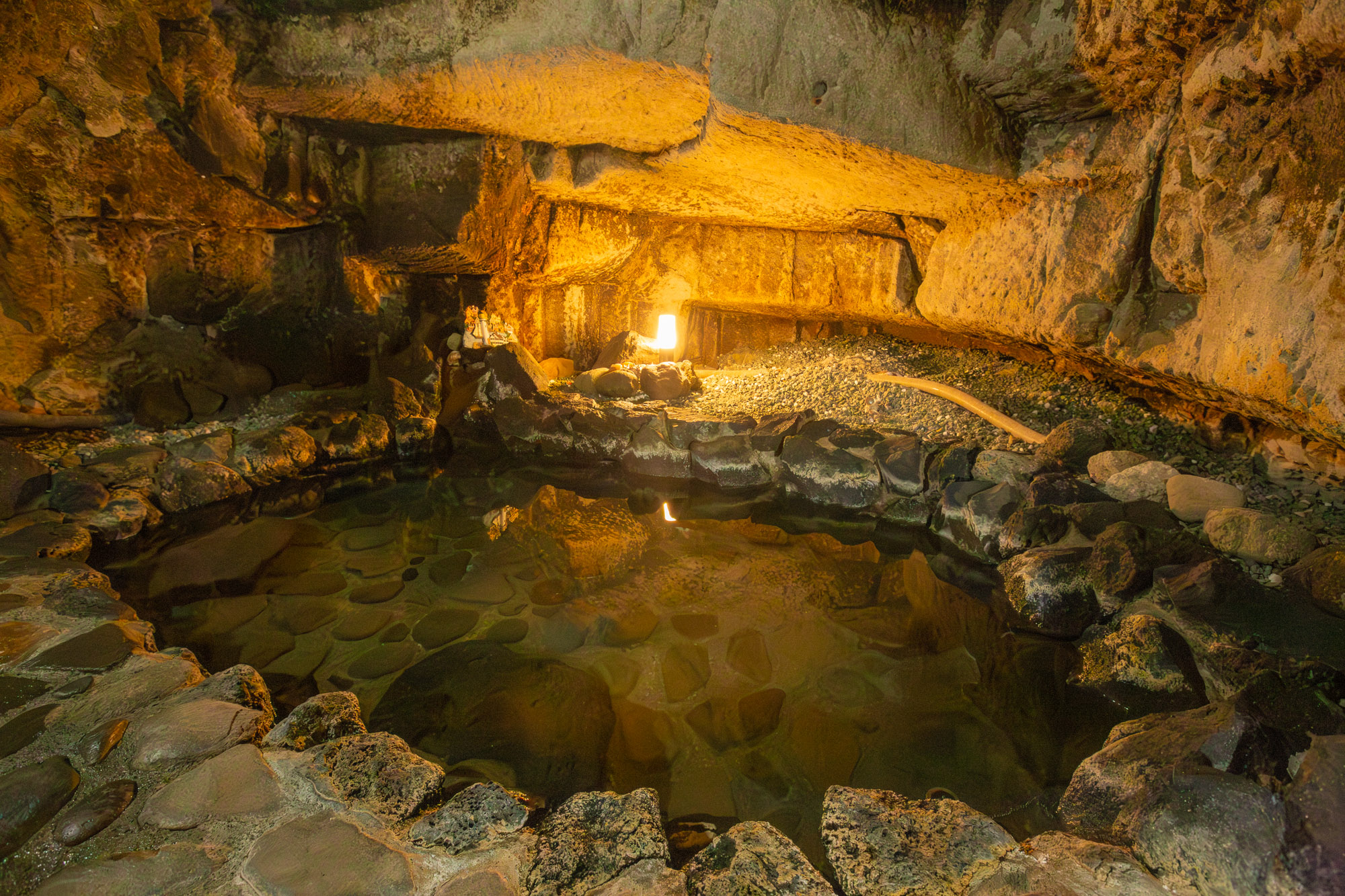 洞窟風呂（狼煙の湯（貸切風呂））