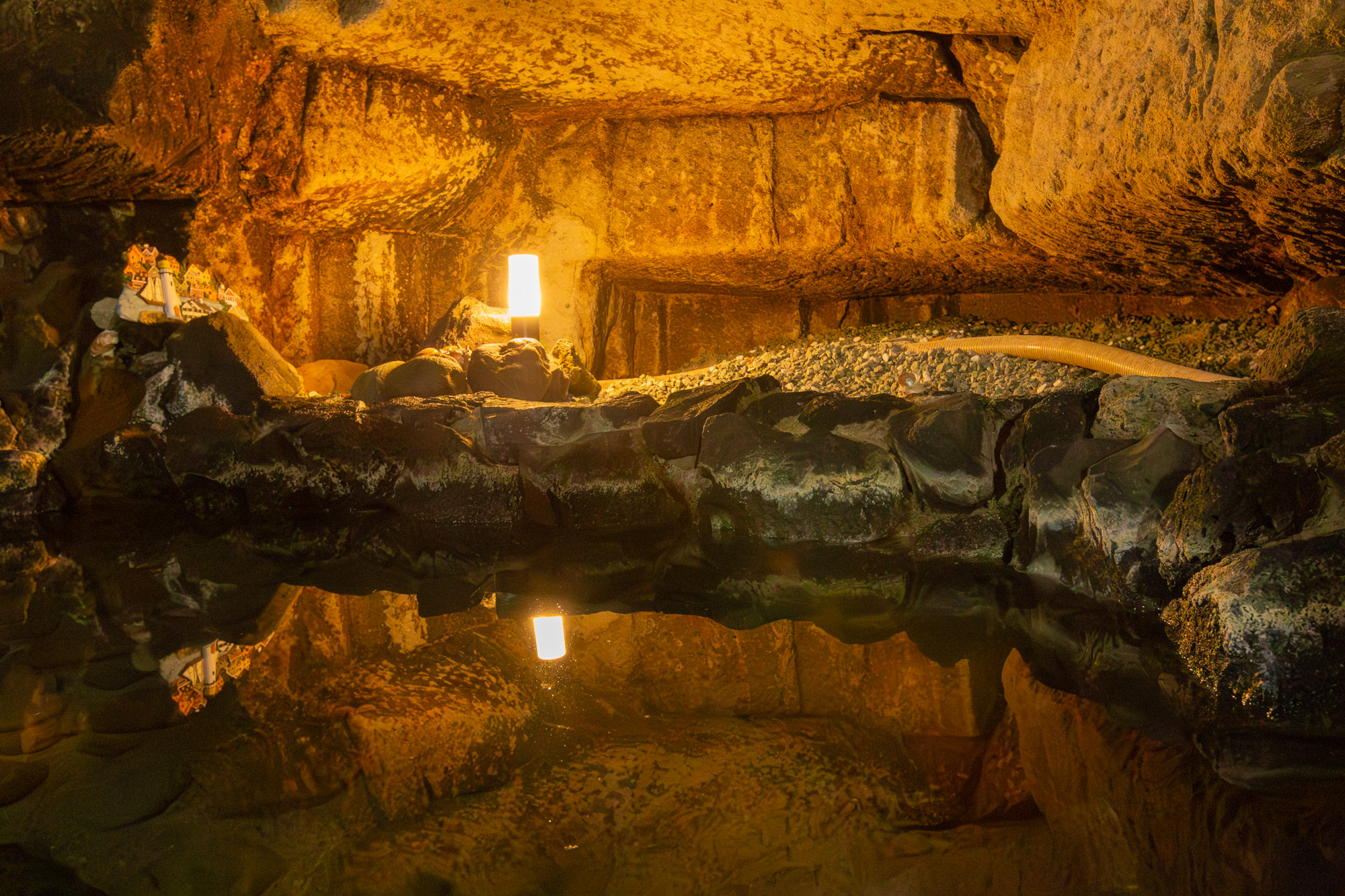 洞窟風呂（狼煙の湯（貸切風呂））