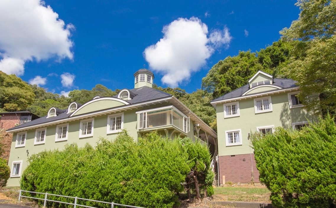 Ｔｈｅ　Ｌｉｇｈｔｈｏｕｓｅ　Ｓｅａｓｉｄｅ　Ｉｎｎ