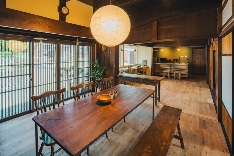 【一日一組貸切！】広々日本家屋と庭園美、五右衛門風呂を堪能
