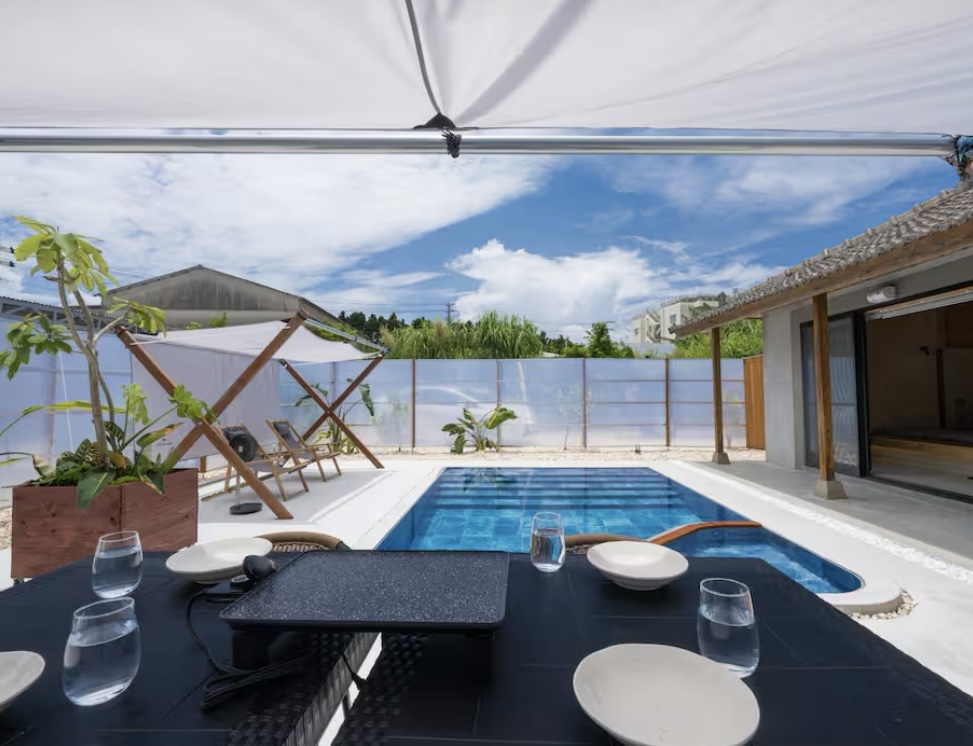 NEWOPEN！！【素泊まり】琉球の隠れ家で滞在する非日常の1日/プライベートプール付き