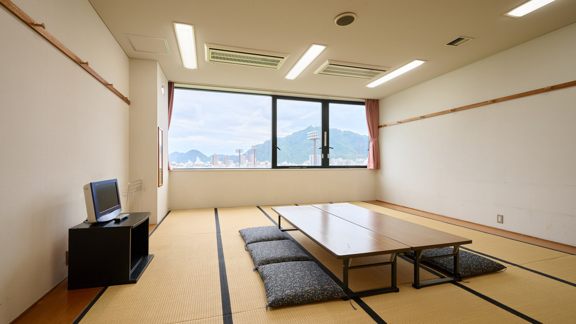 【禁煙】和室3～7名部屋（バス・トイレ共用）