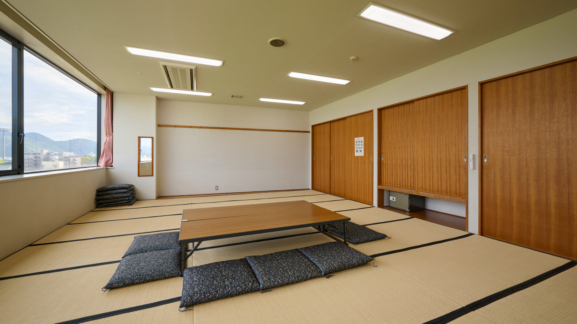 【禁煙】和室3～11名部屋（バス・トイレ共用）