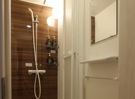 シャワールーム