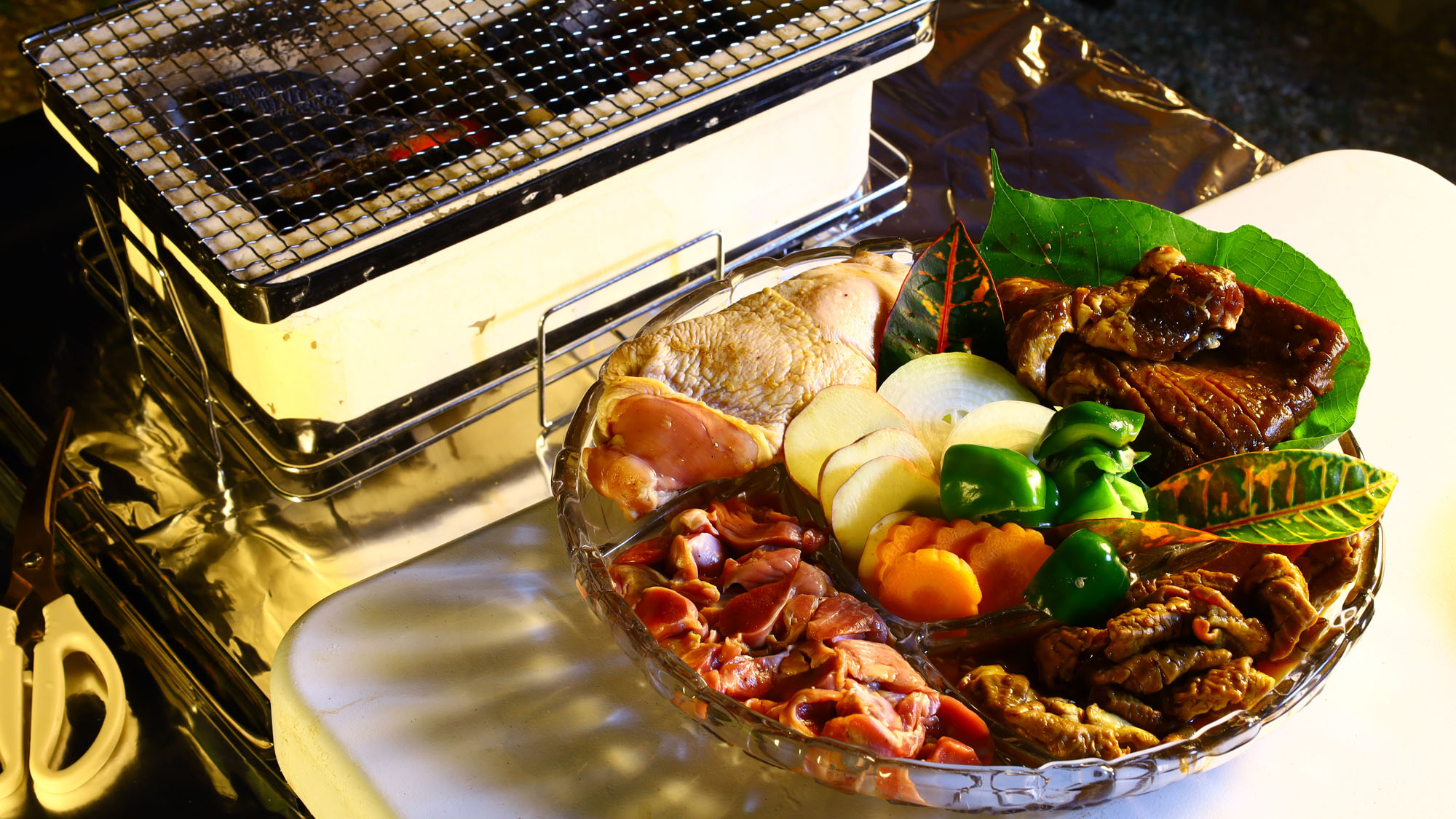 【BBQ食事一例】波の音と炭火の香りをBGMに、心も満たされる加計呂麻のBBQディナー