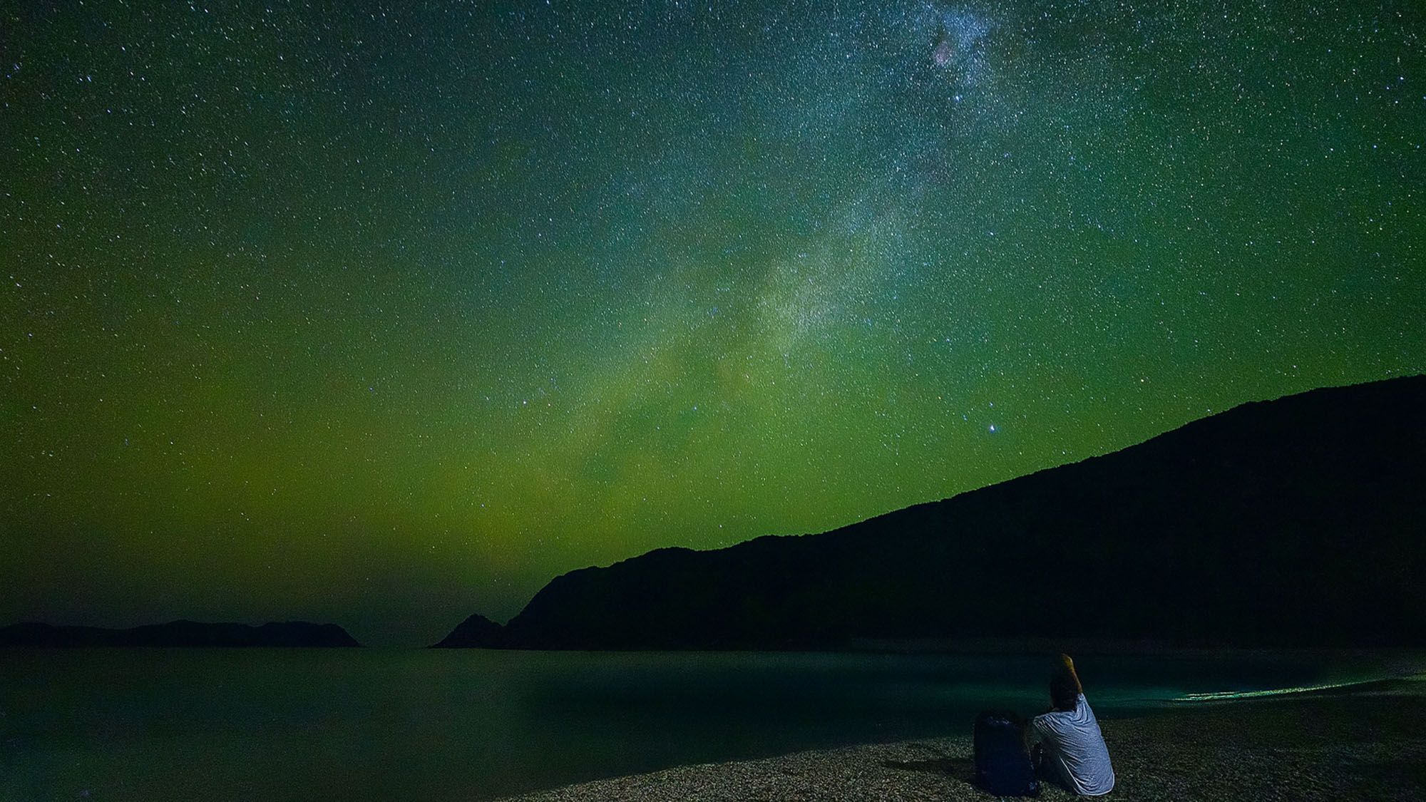 【加計呂麻島の星空】加計呂麻島の夜は、見上げると満点の星空。そして波の音が最高のBGMに。
