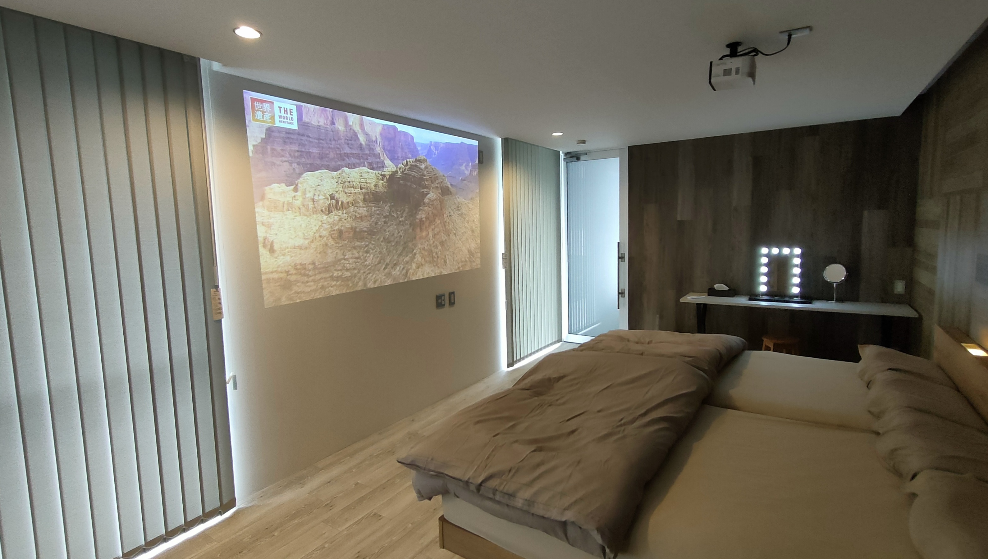 100インチプロジェクター