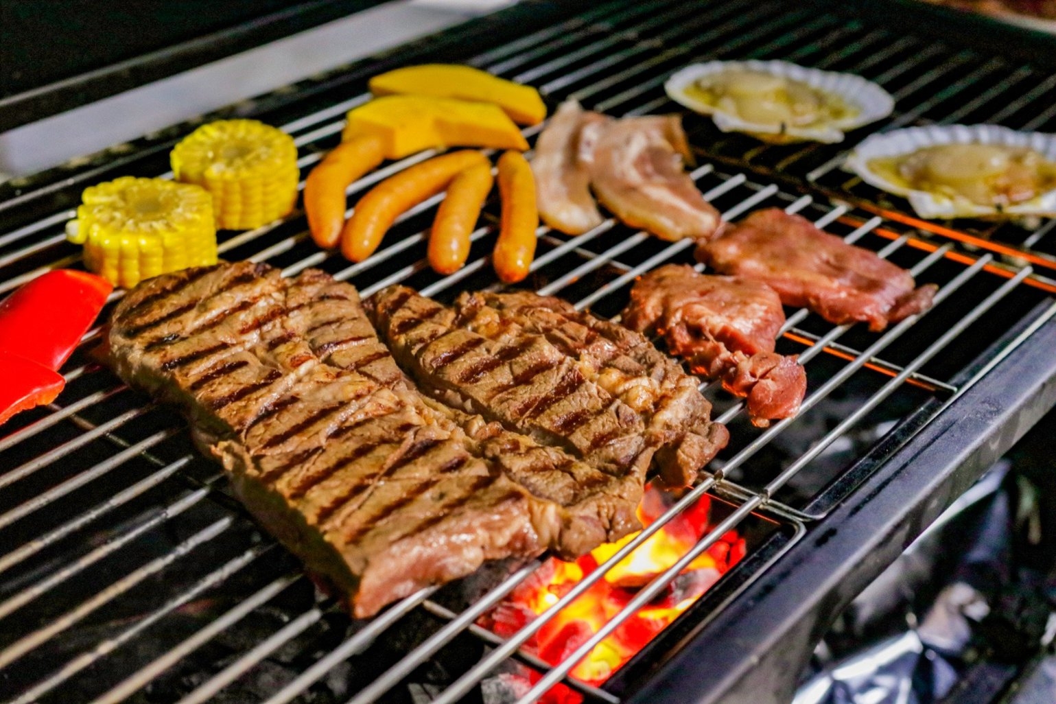 【伊勢海老付きBBQプラン】日本庭園と鯉池に癒される一棟貸切の休日（夕食付き）