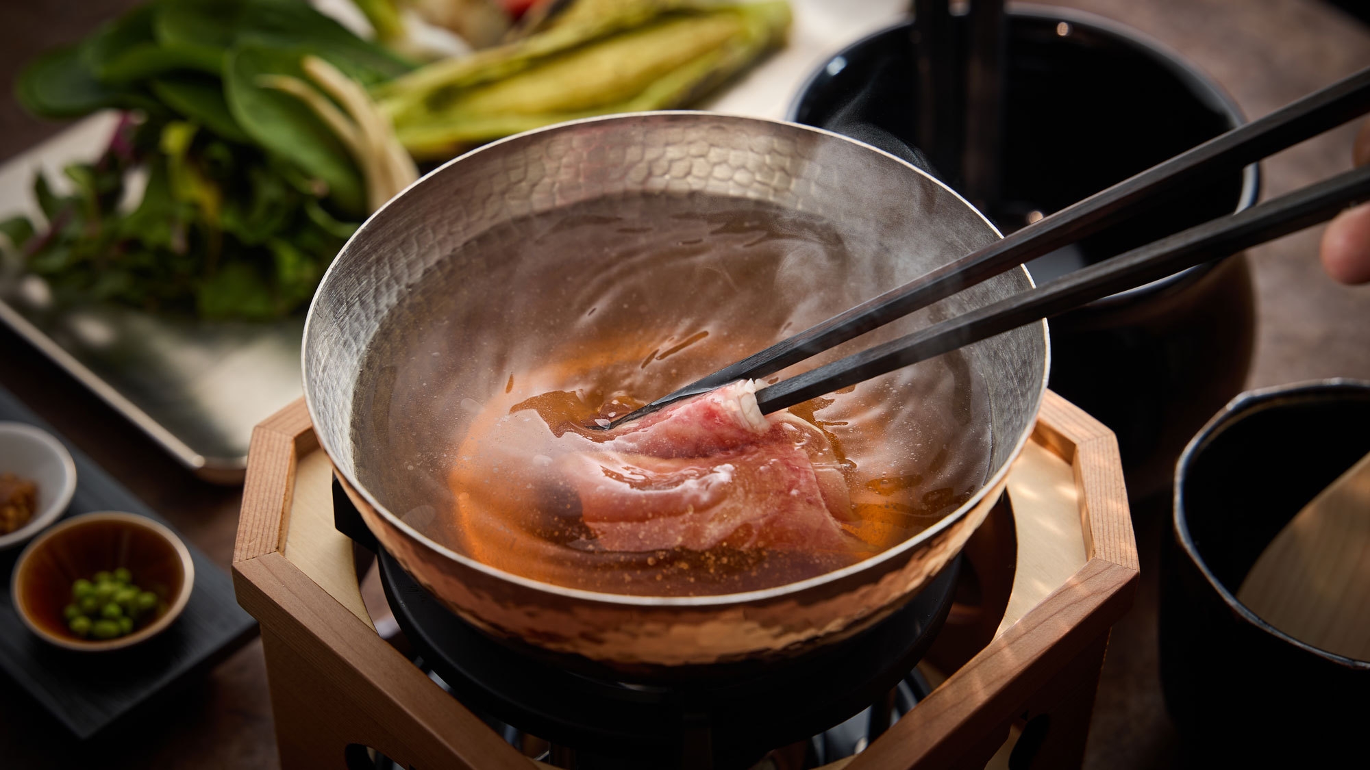 【一泊二食】ブランド和牛を愉しむ、すきしゃぶ会席と季節の朝御膳