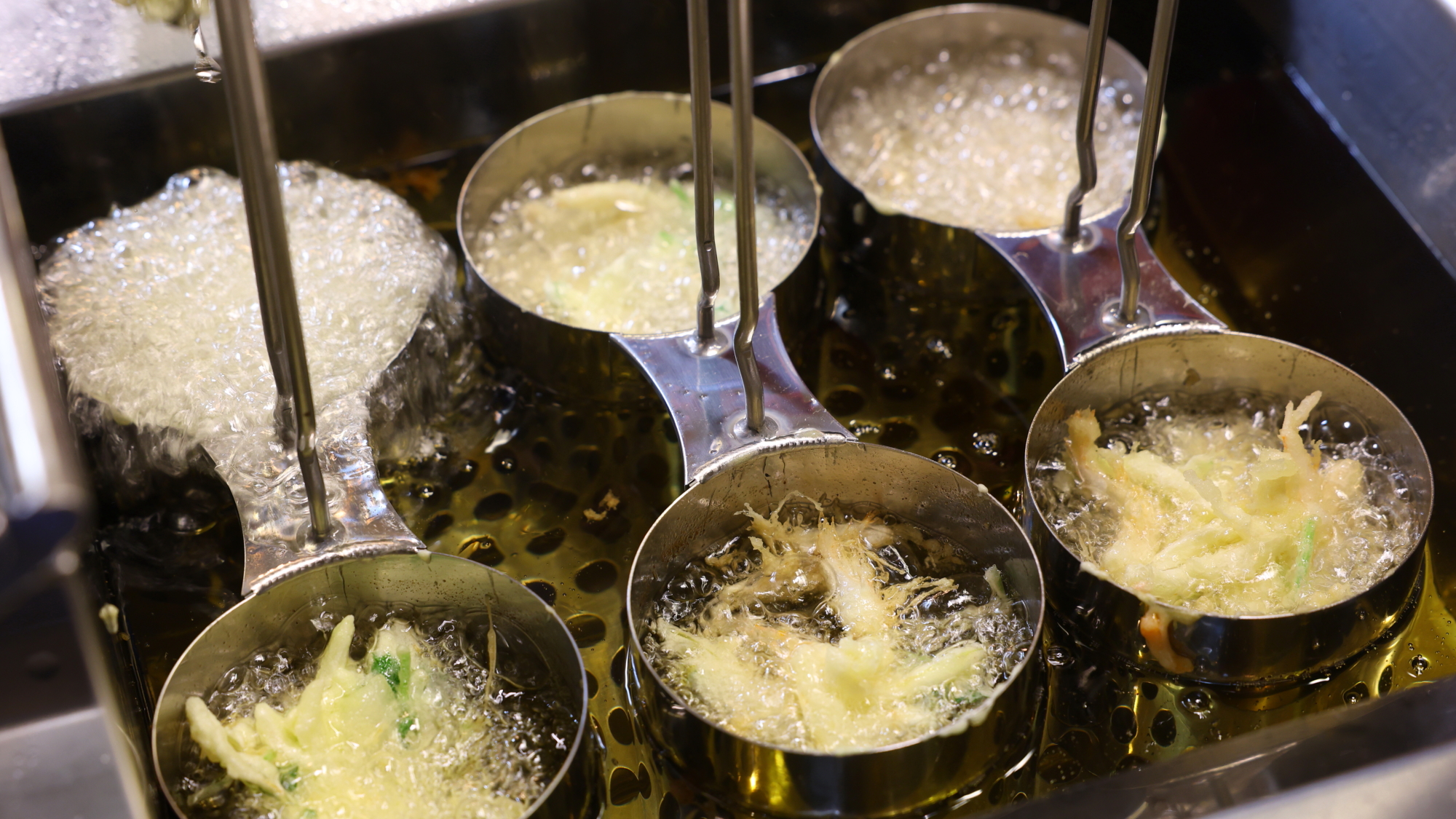 ◆【朝食】季節のかき揚げ＆白えびのかき揚げ　1つ1つ丁寧に揚げております