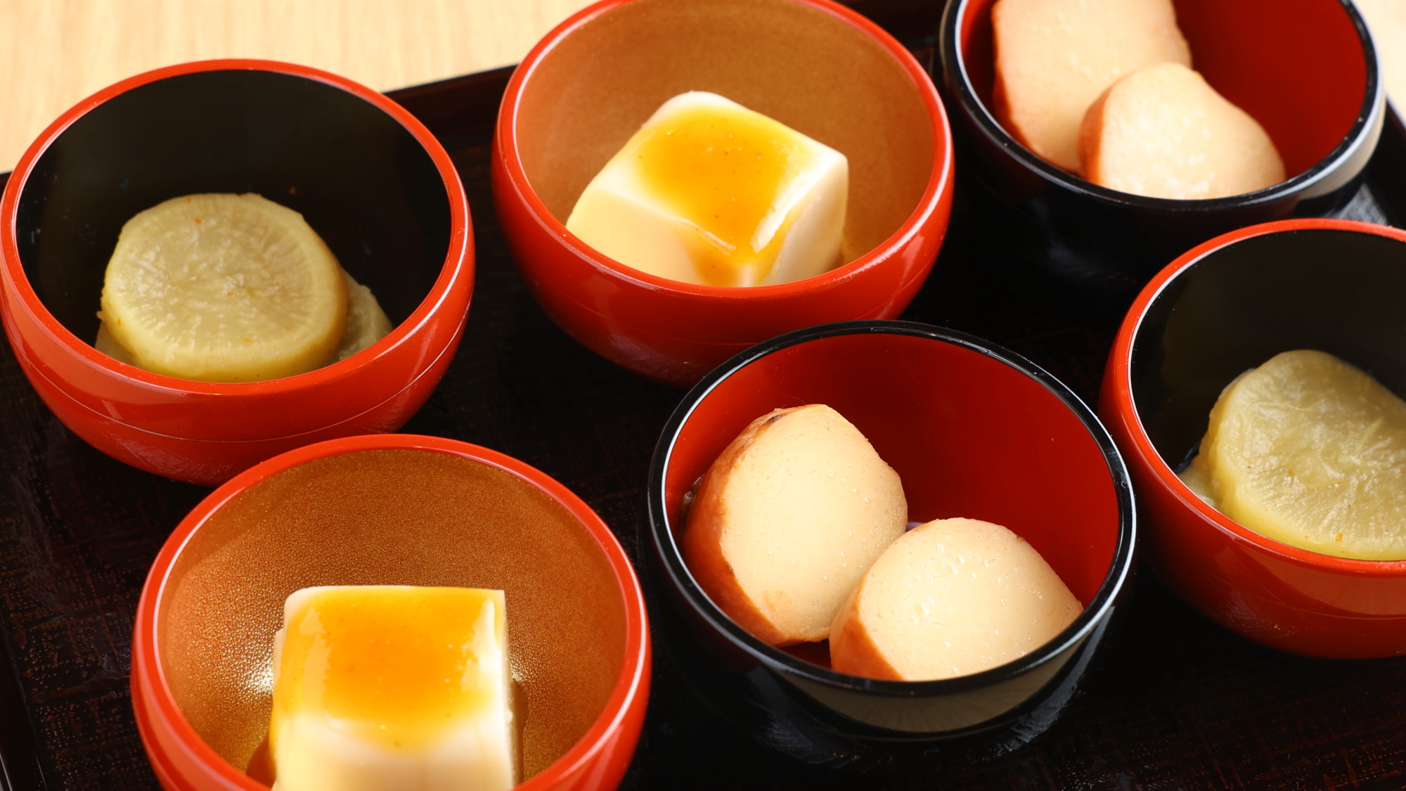 ◆【朝食ご当地料理の小鉢】永平寺のごま豆腐、たくあん煮、里芋のころ煮