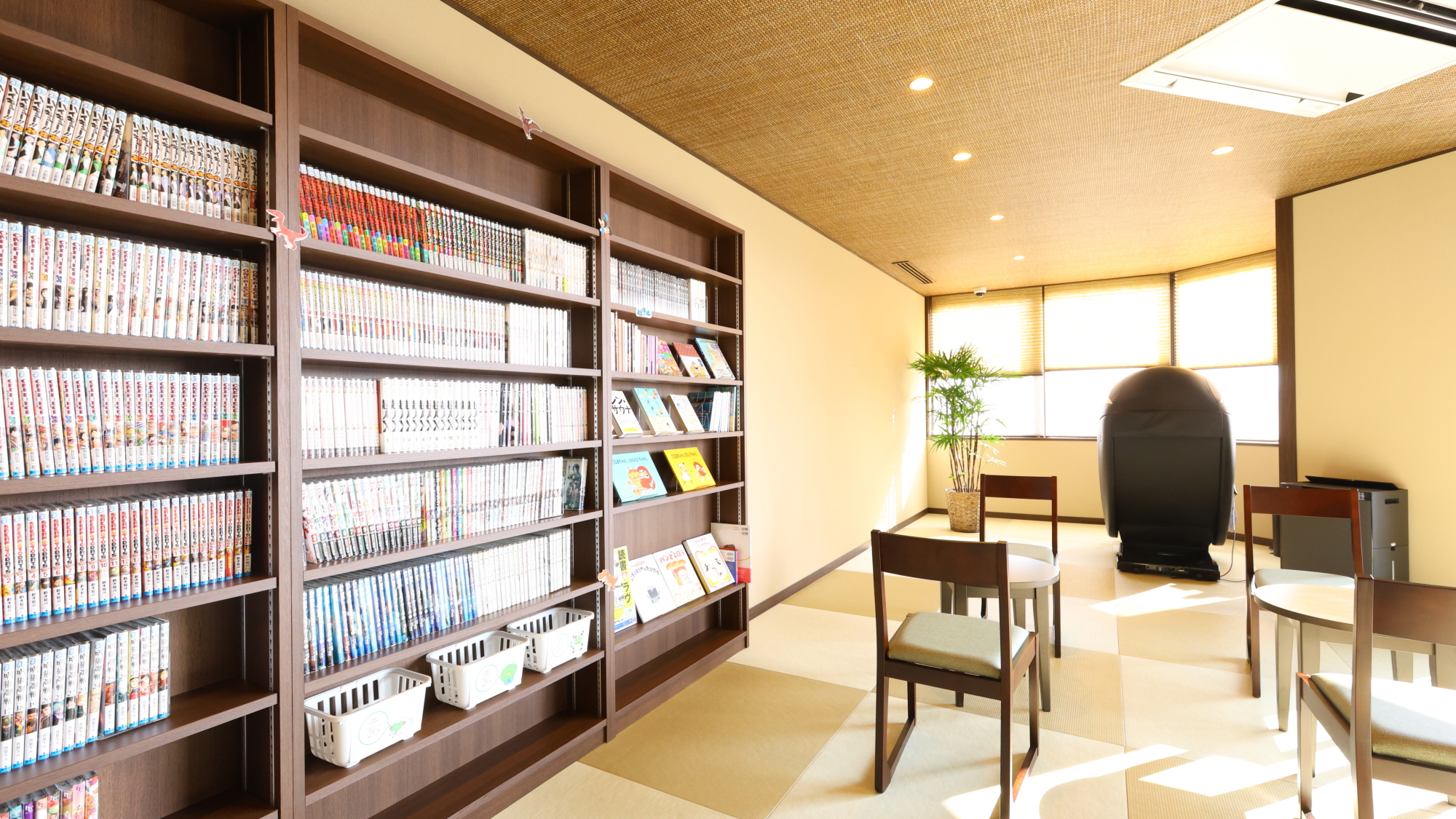 ◆漫画コーナー（10階）　湯上り処に併設
