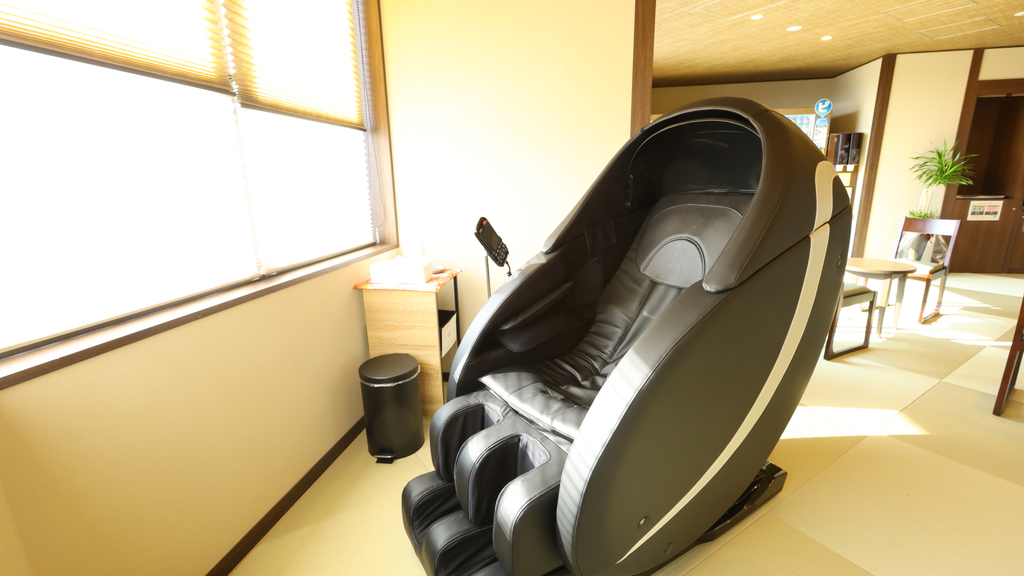 ◆マッサージチェア（10階）　24時間無料でご利用可能