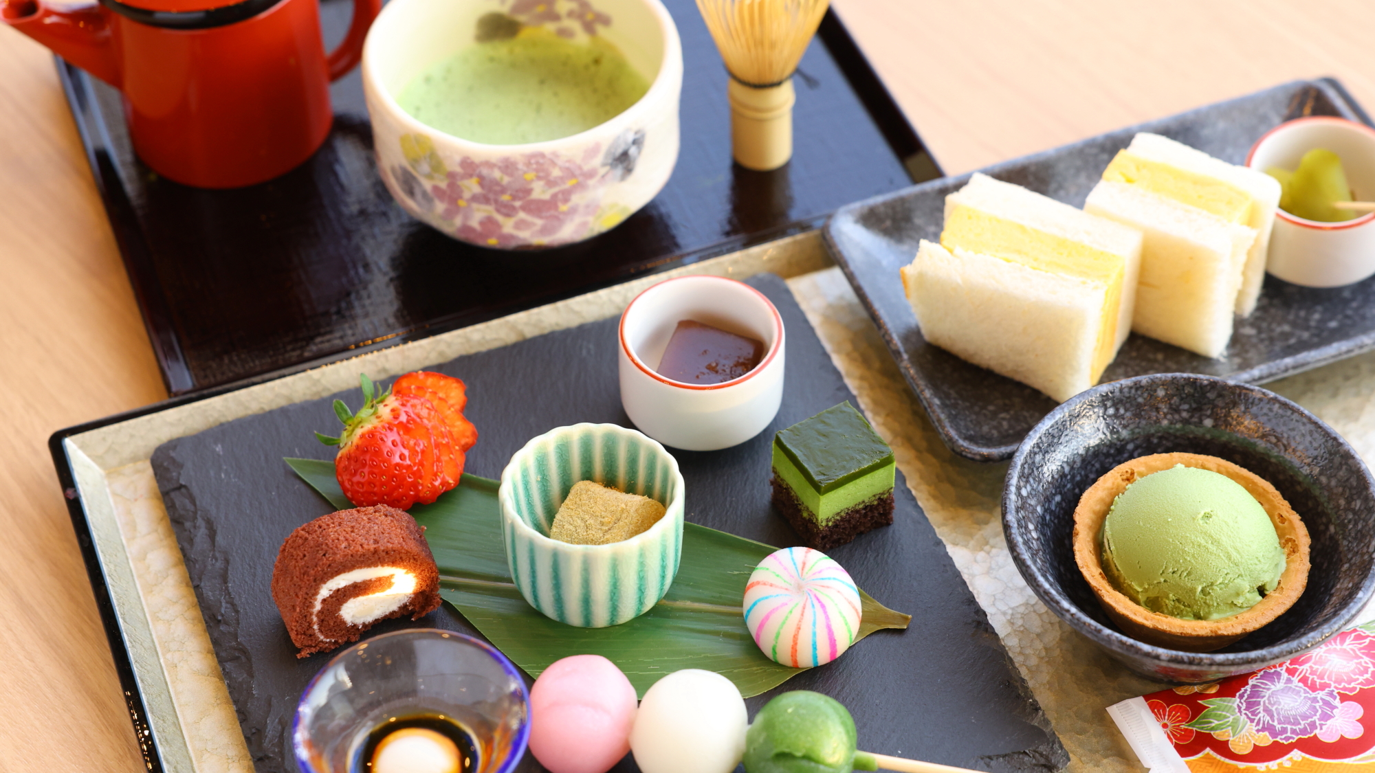 ◆【和ラウンジ 羽二重茶寮】オリジナルメニュー「和フタヌーンティー」