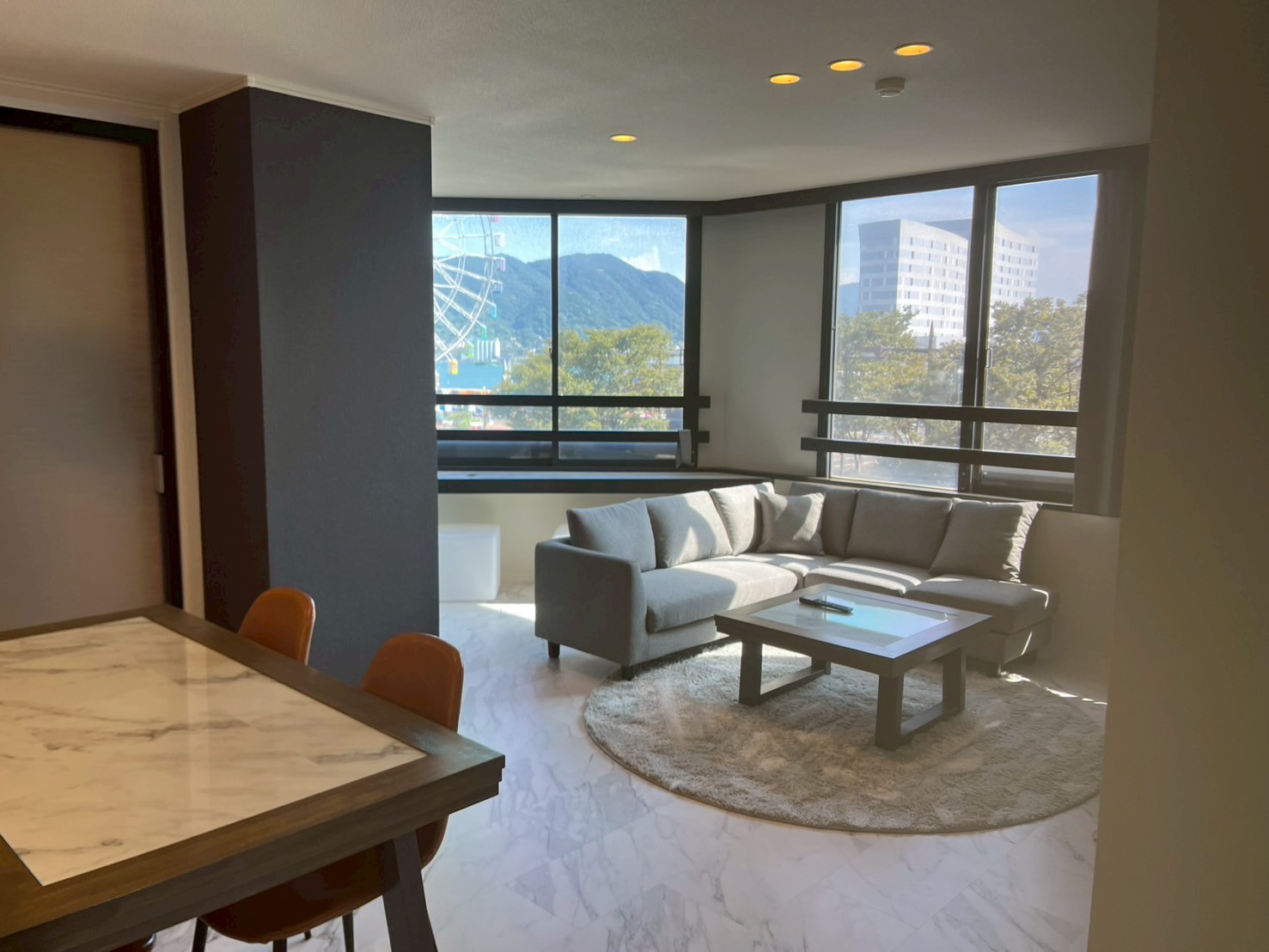 海の見えるリビング