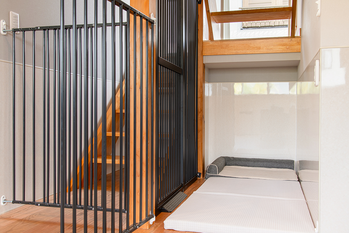 *【ペット専用寝室】安心して眠れるクッションベッド付きスペース。